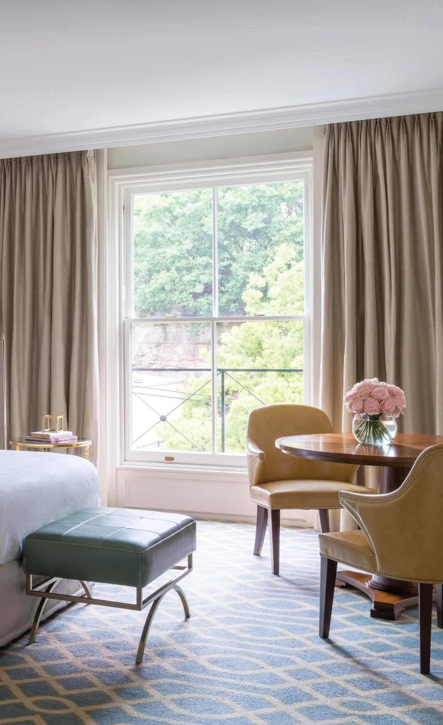 View (from property/room), Bed in The Langham Sydney