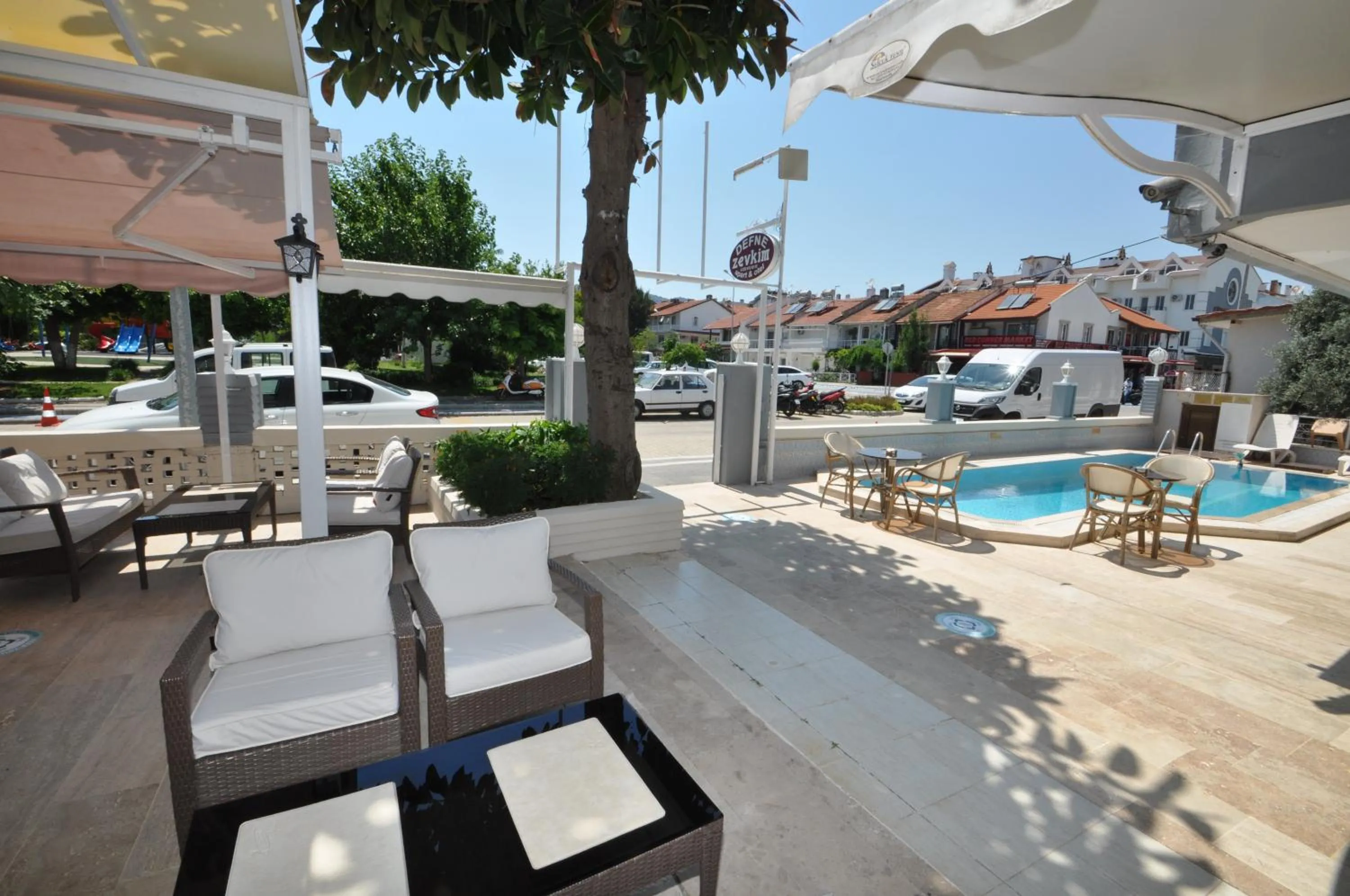 Defne & Zevkim Hotel