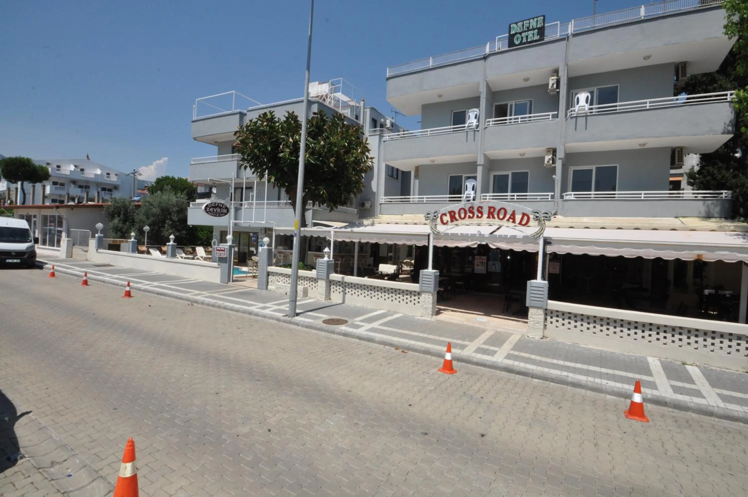 Defne & Zevkim Hotel