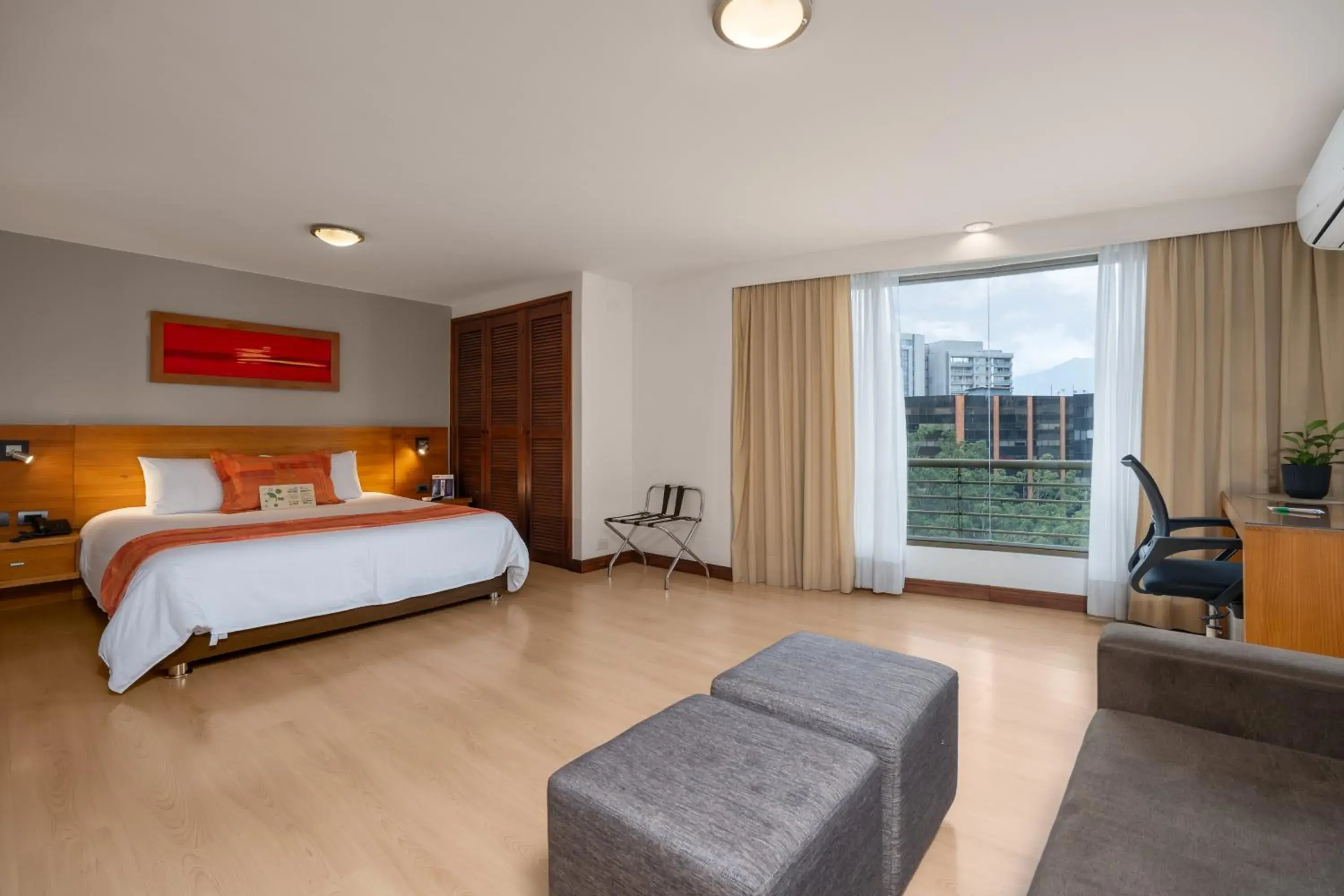 Suite - single occupancy in Hotel Leblon Suites Milla de Oro Suite - single occupancy in Hotel Leblon Suites Milla de Oro