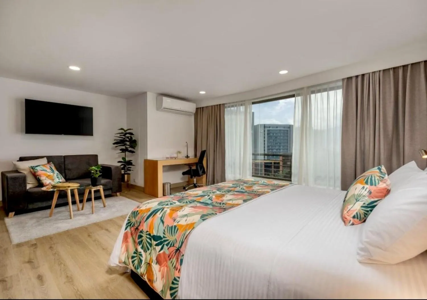 Bed in Hotel Leblon Suites Milla de Oro