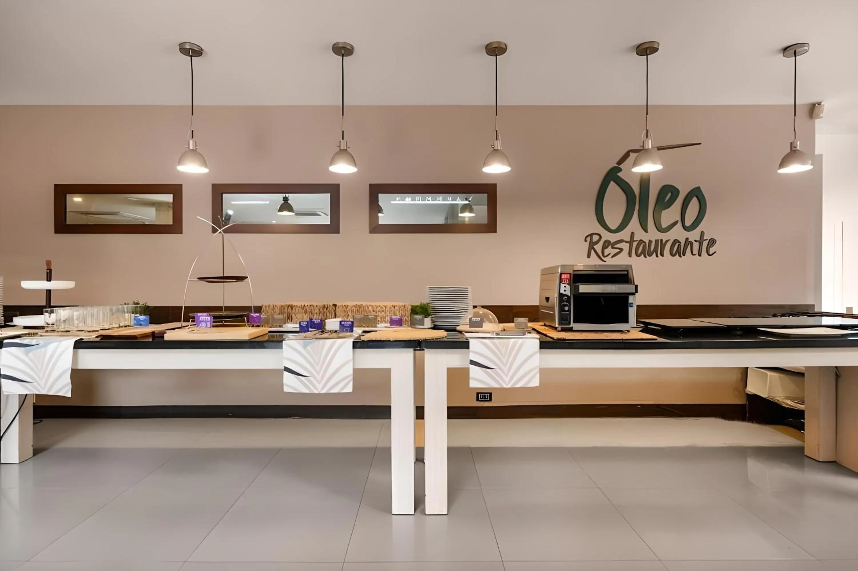 Buffet breakfast in Hotel Leblon Suites Milla de Oro