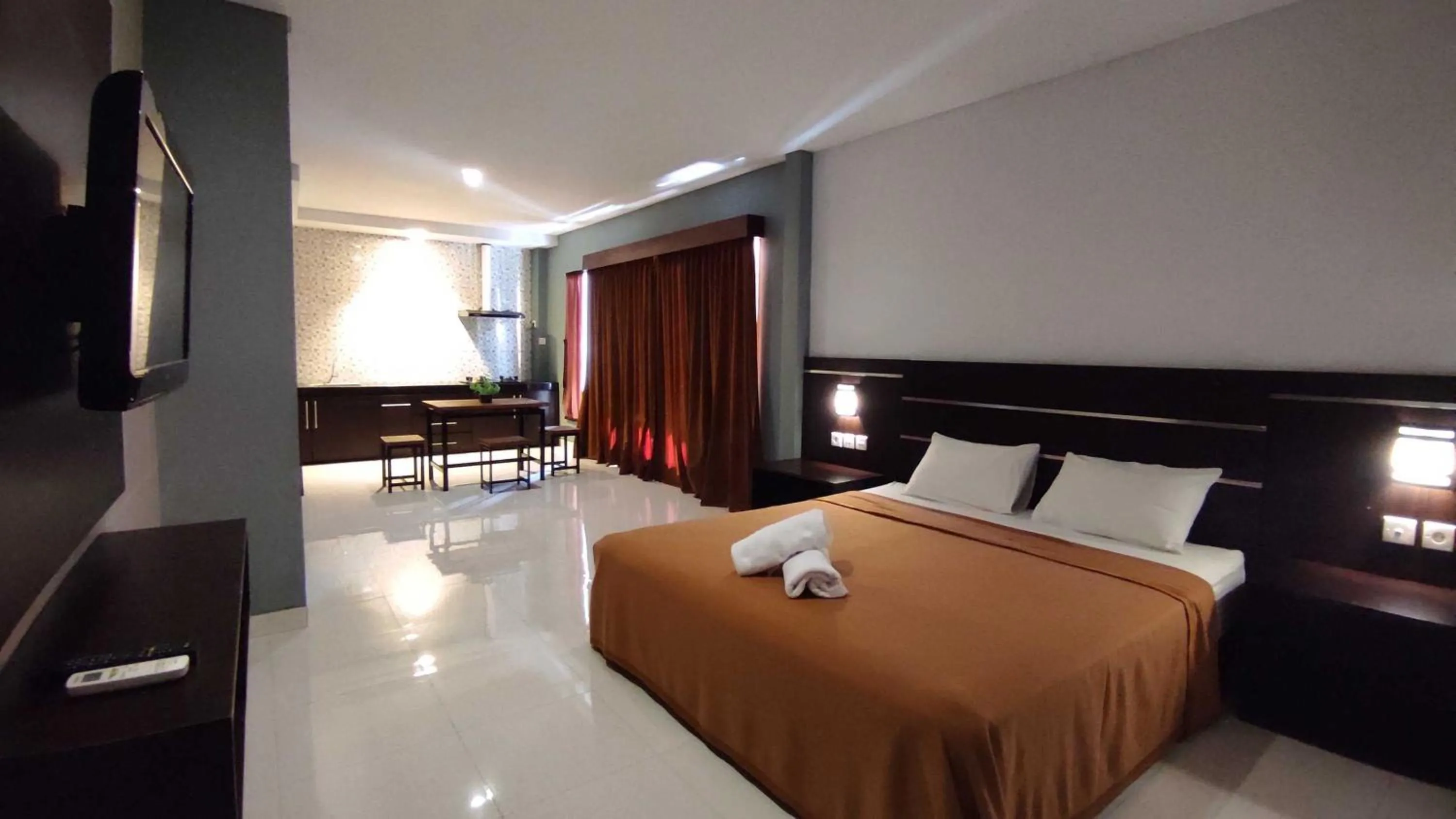 Photo of the whole room, Bed in Gempita House Legian Bali