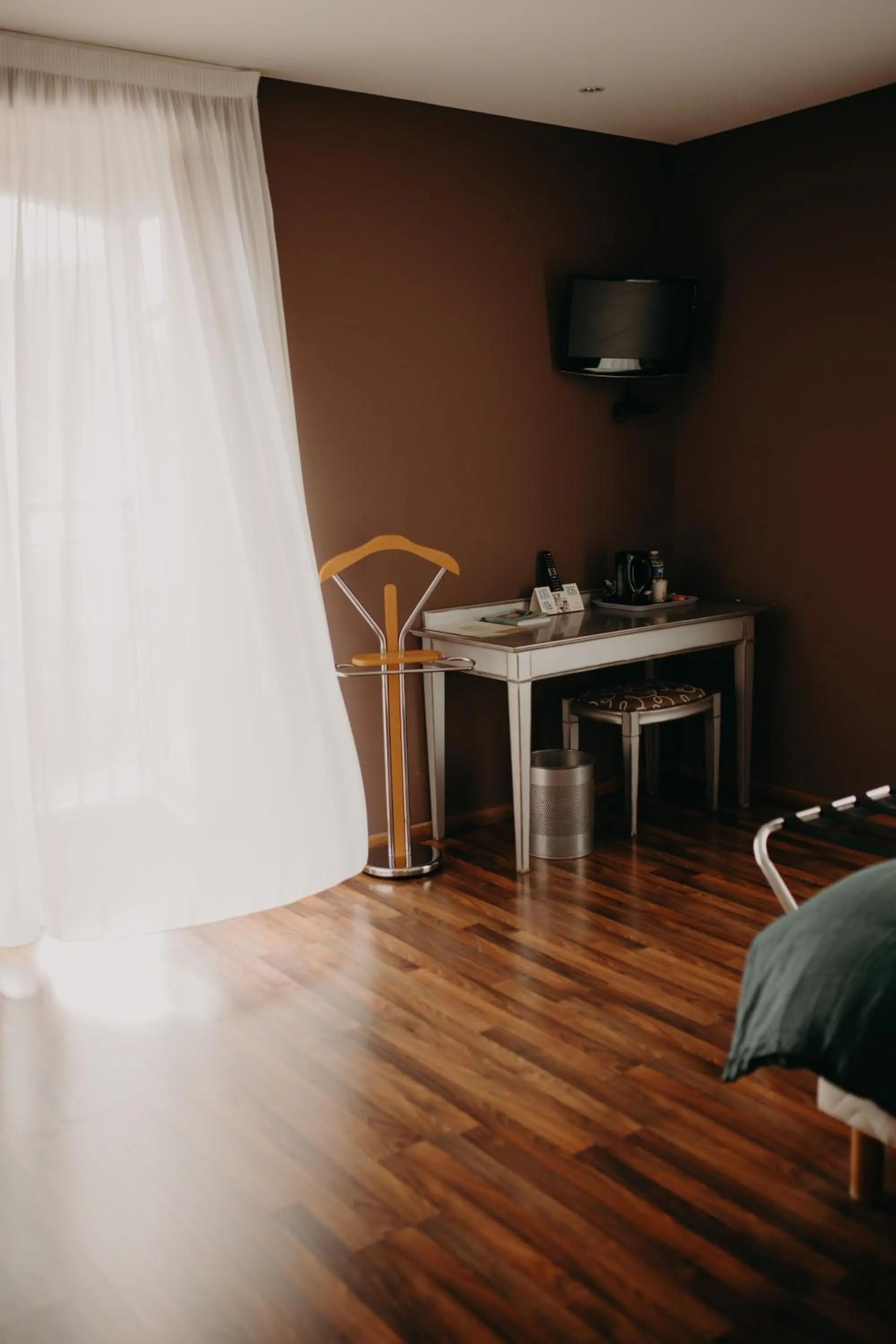 Bedroom in Logis - Hotel Restaurant du Parc