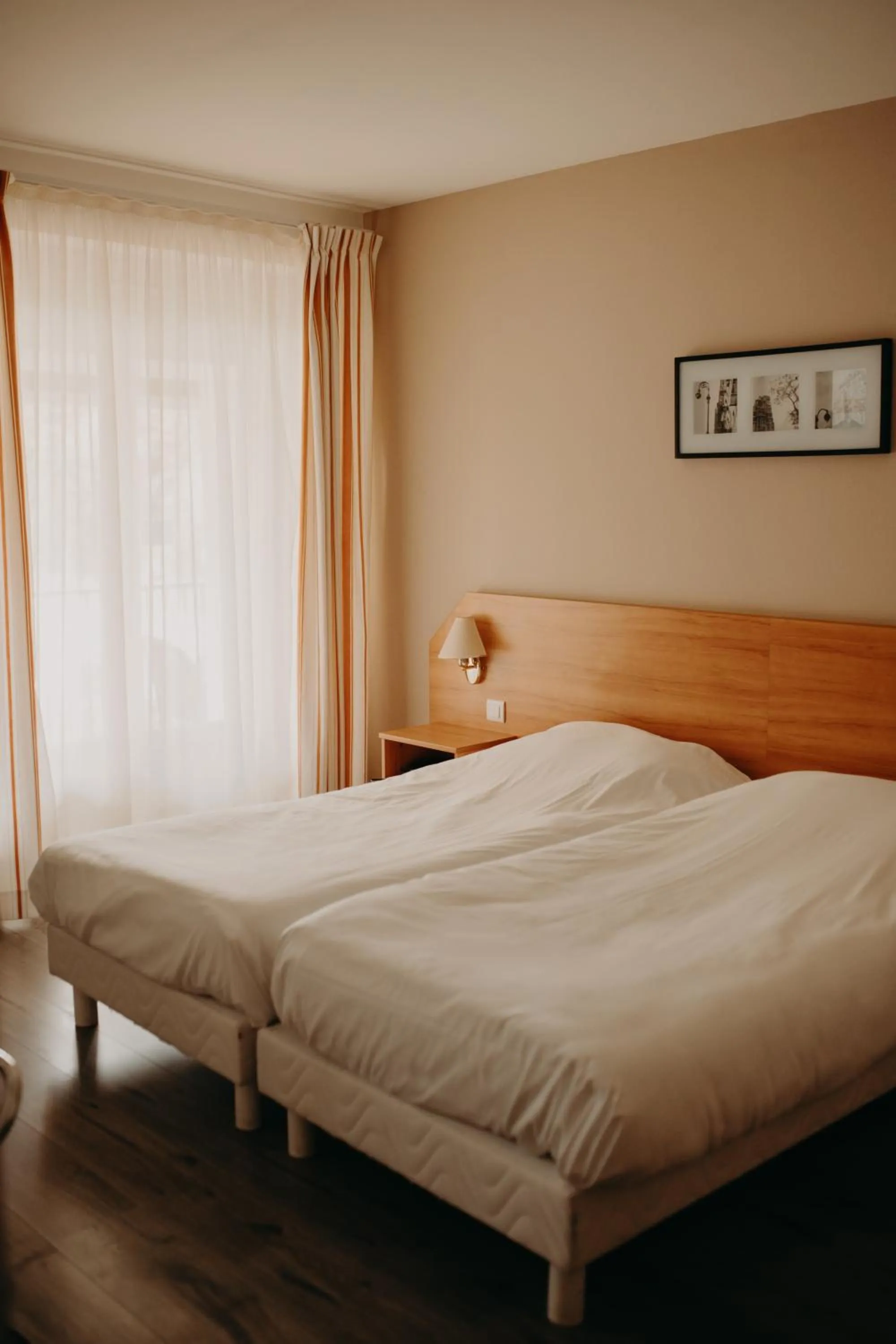 Photo of the whole room, Bed in Logis - Hotel Restaurant du Parc