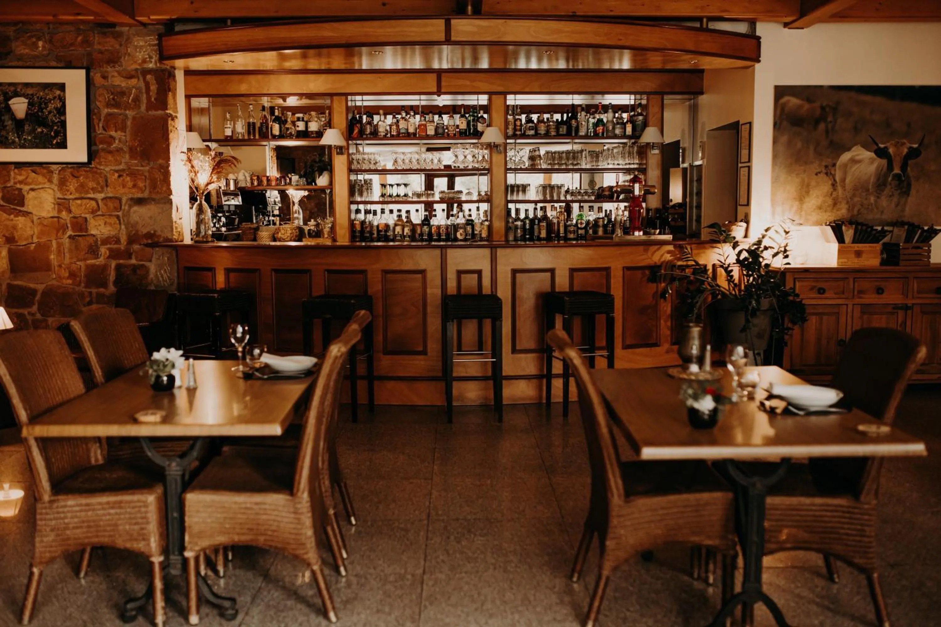 Lounge or bar in Logis - Hotel Restaurant du Parc