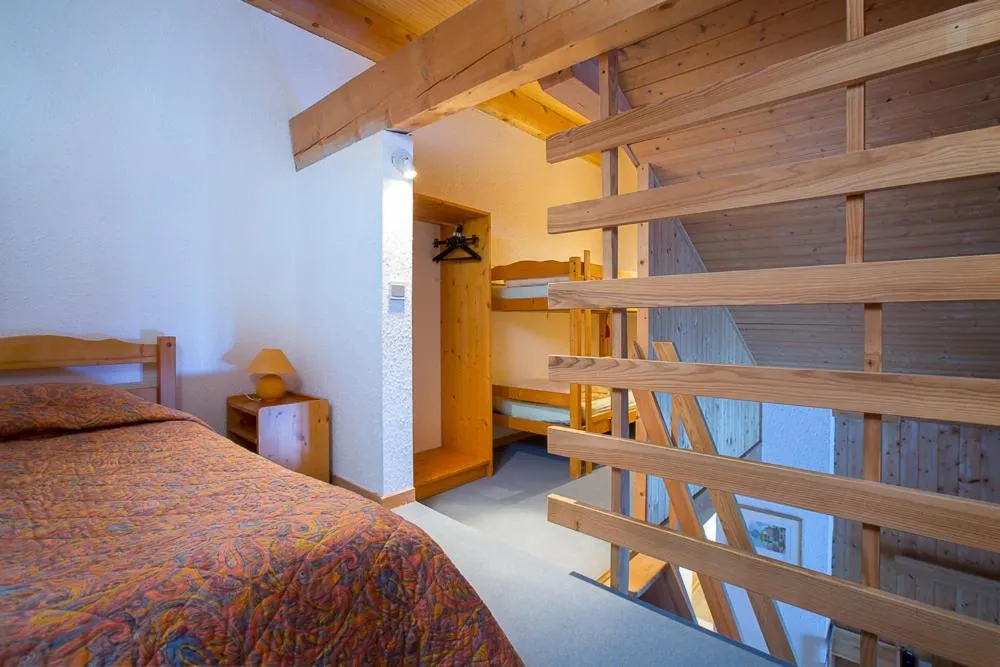 Bed in Hotel Les Lans