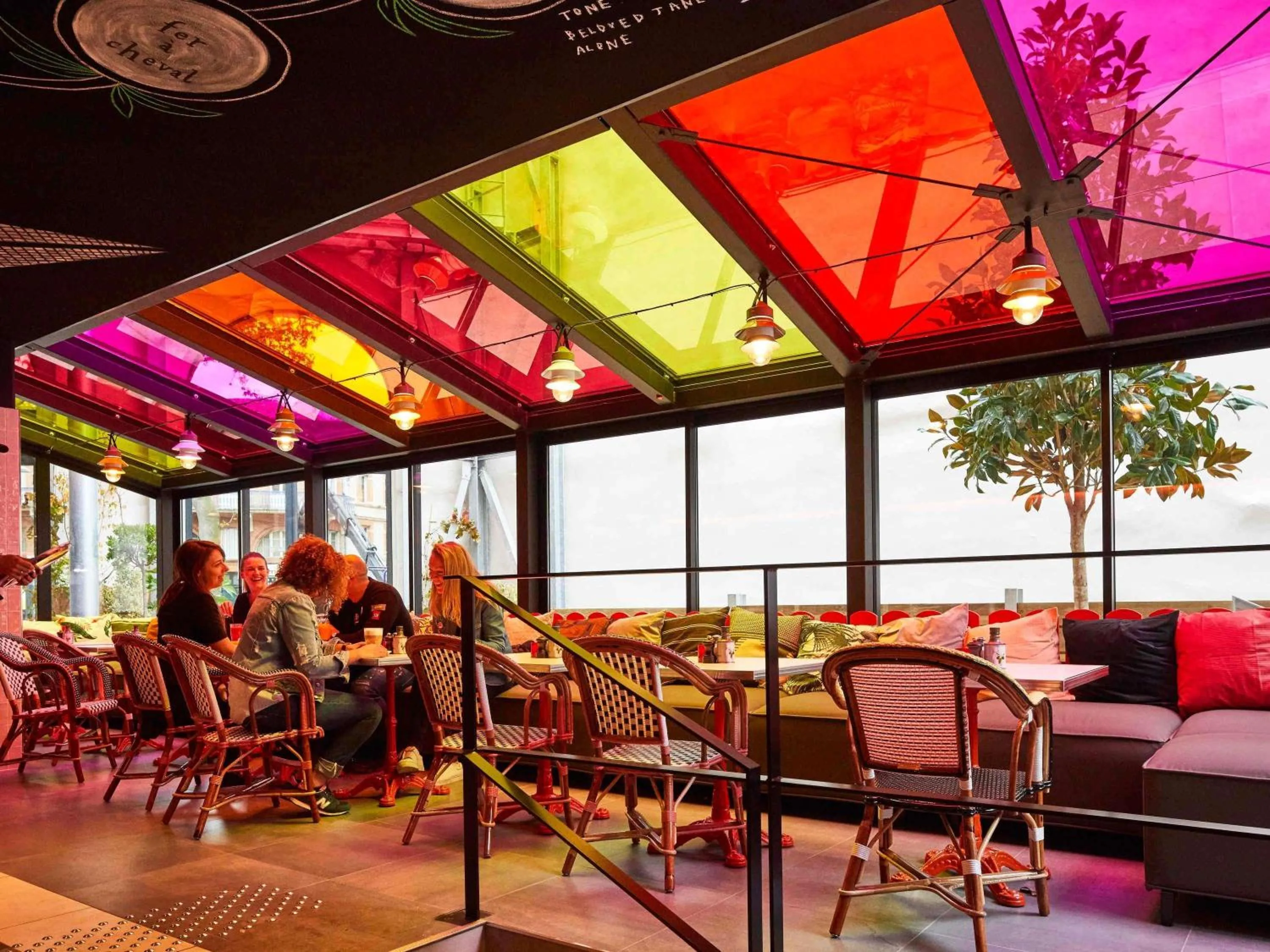 Restaurant/places to eat in Mama Shelter Toulouse