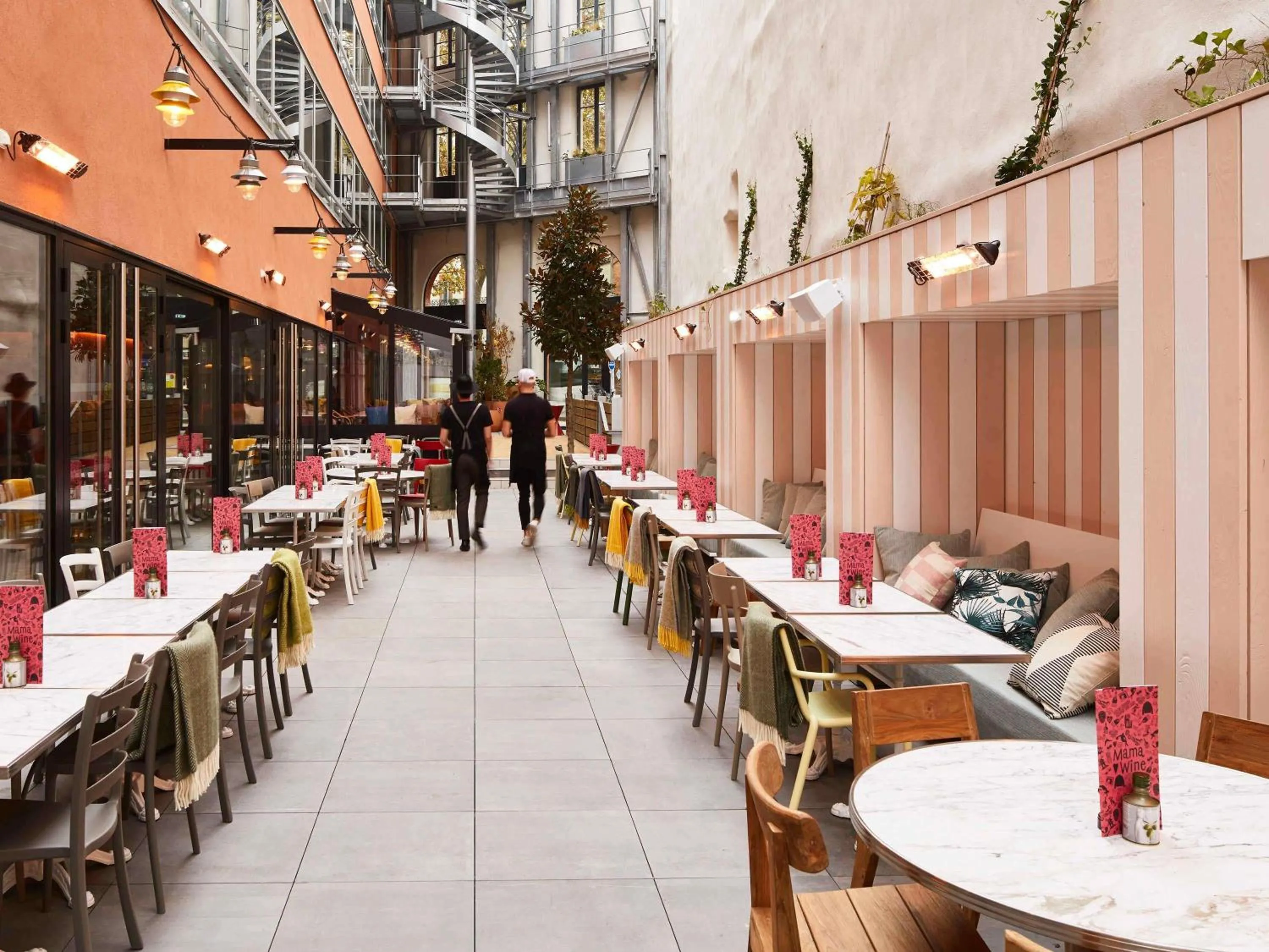 Restaurant/places to eat in Mama Shelter Toulouse