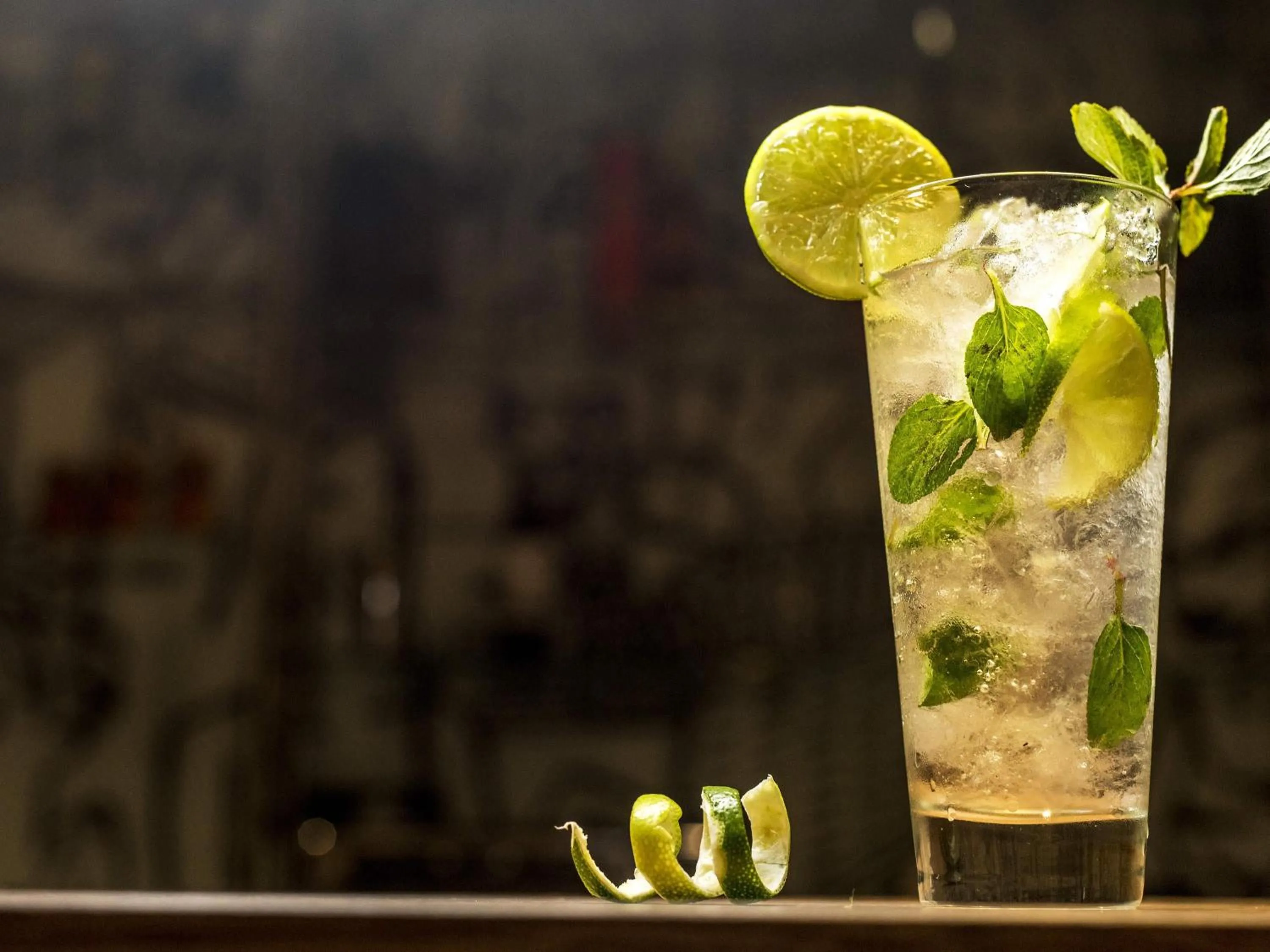 Lounge or bar in ibis Apartado