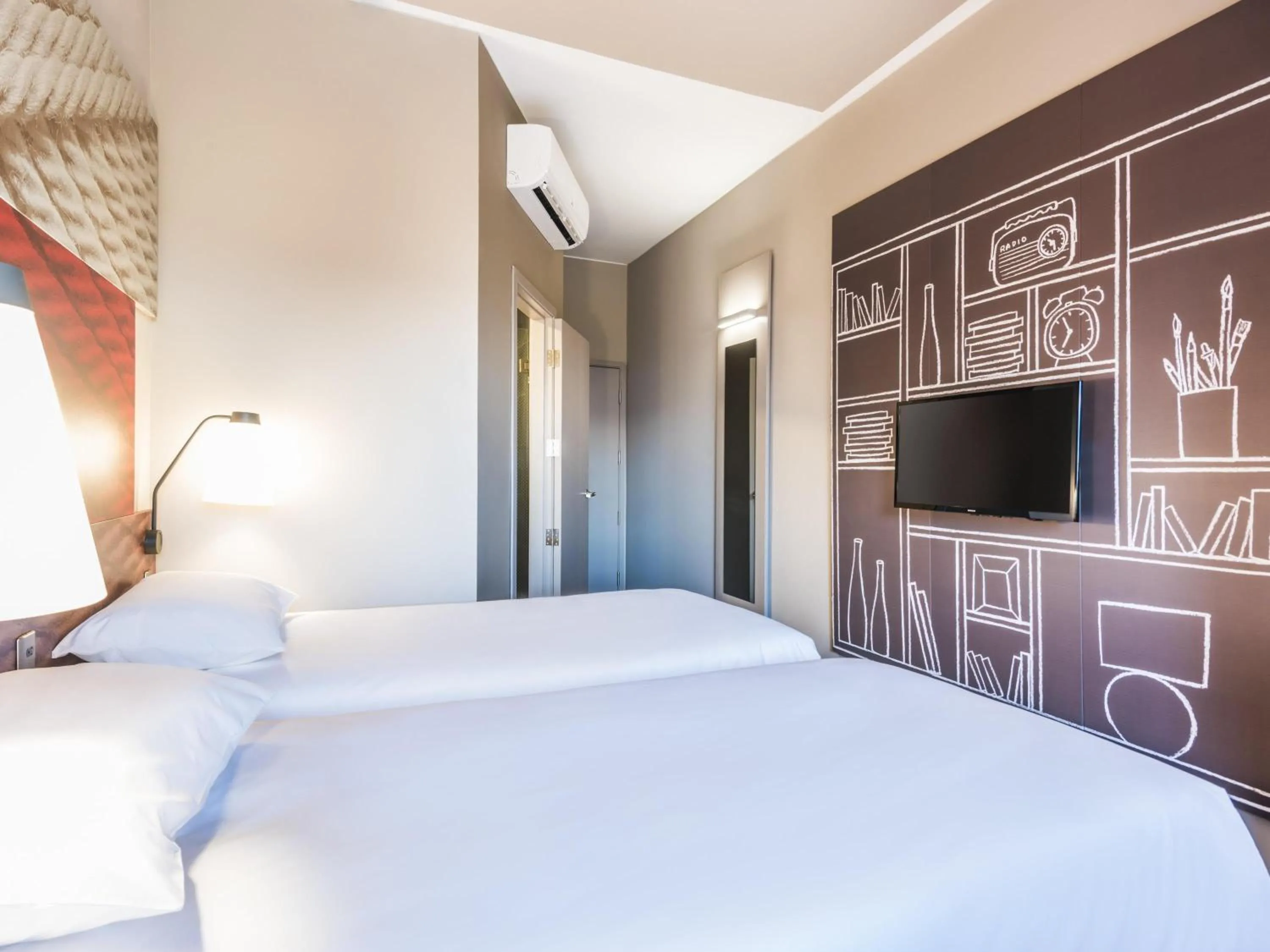 Bedroom, Bed in ibis Apartado