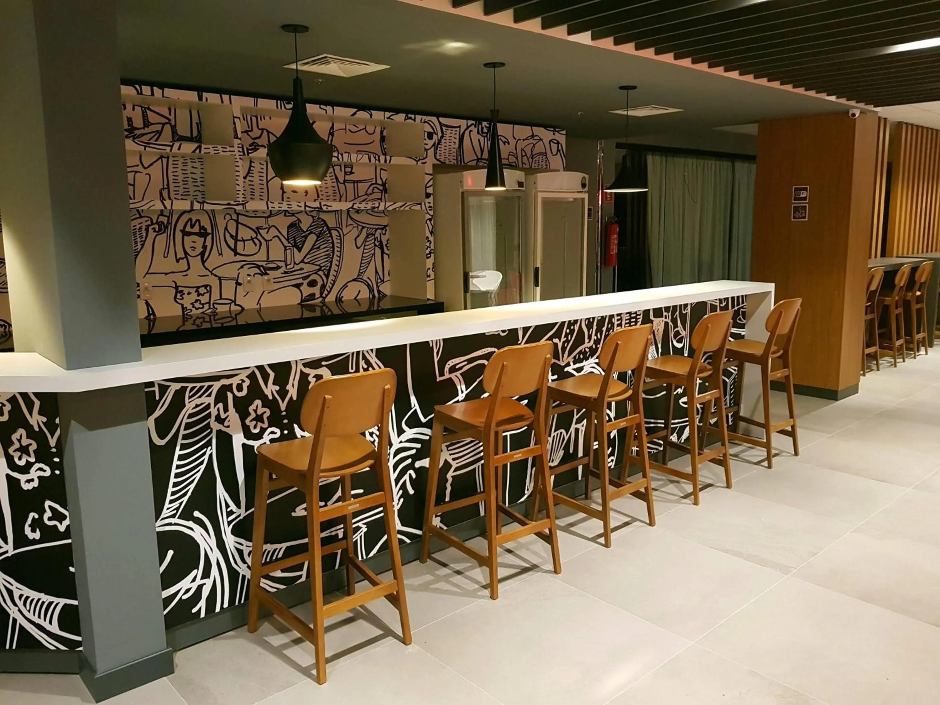 Lounge or bar in ibis Carlos Barbosa