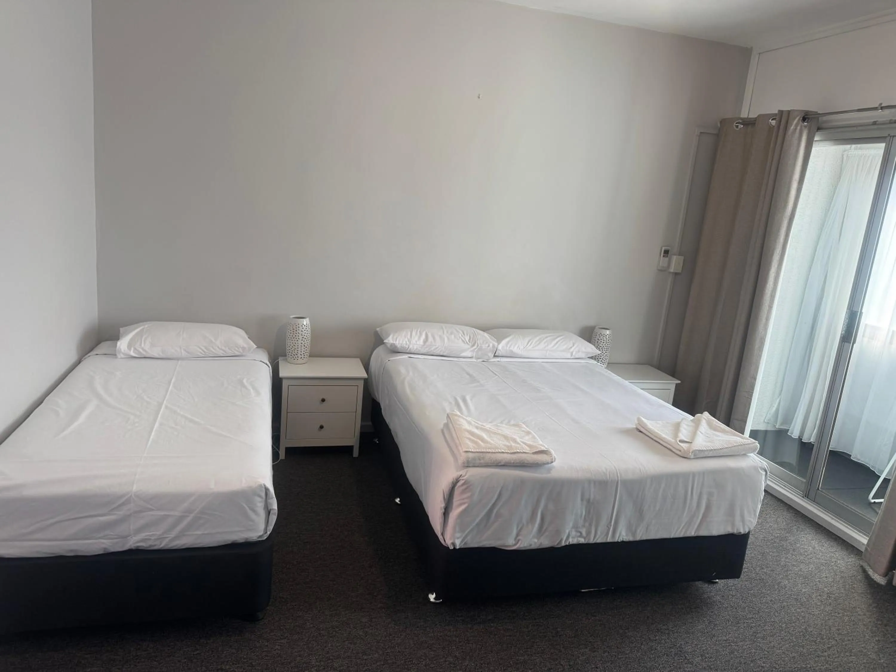 Bed in Mountway Holiday Apartments