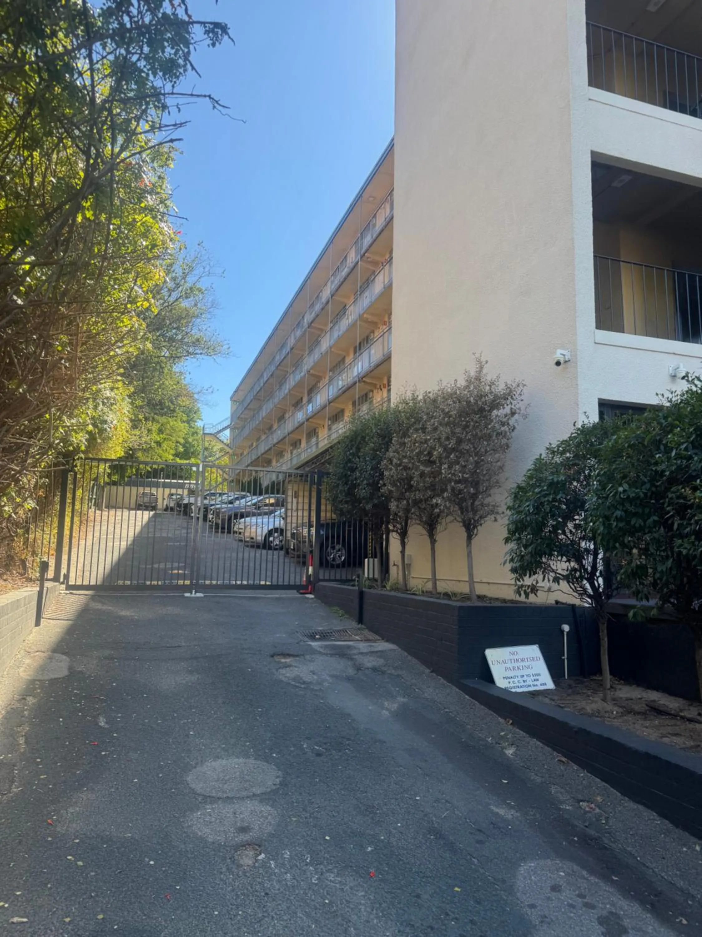 Parking in Mountway Holiday Apartments