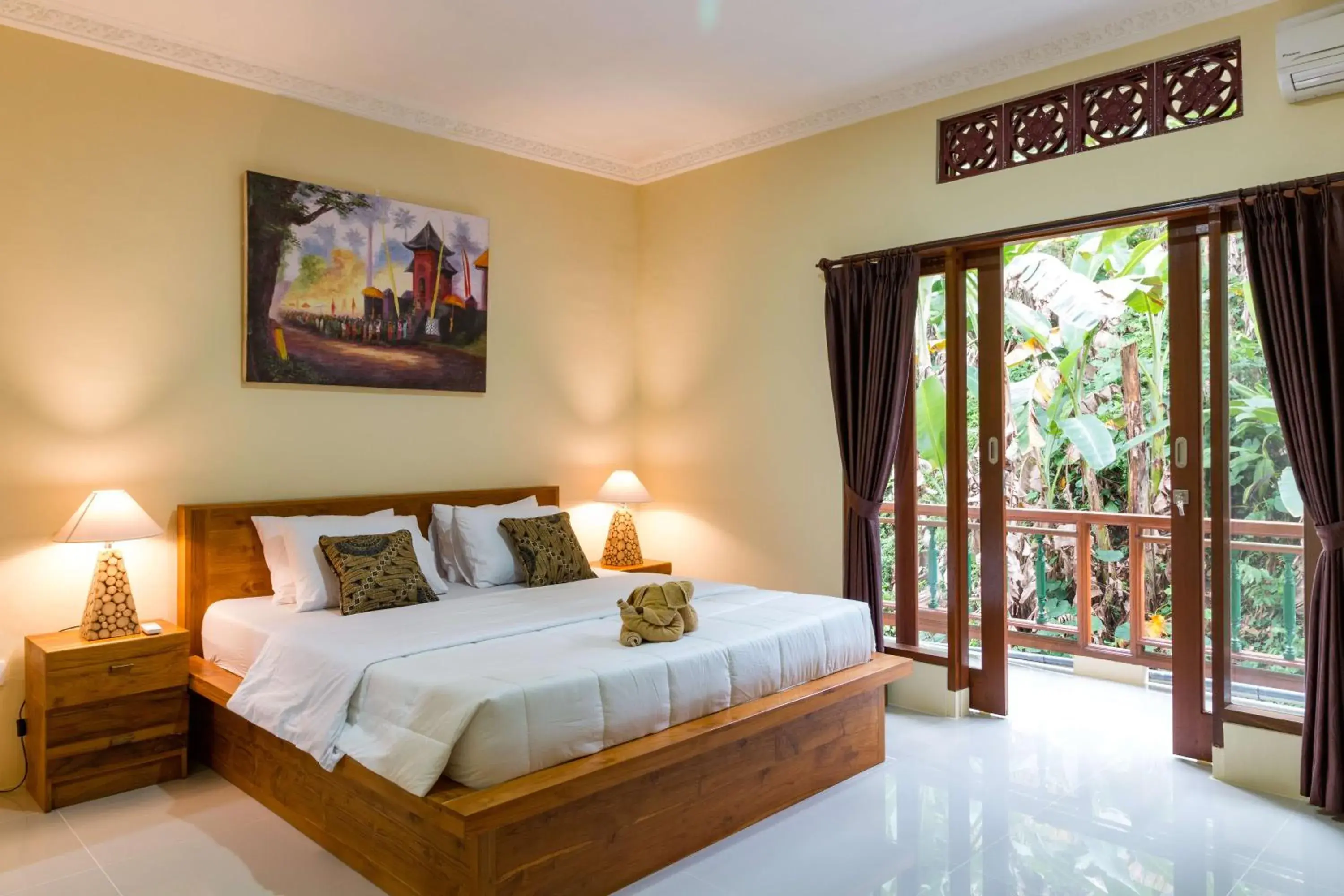 Deluxe Double Room with Balcony in Alam Pangkung Ubud Deluxe Double Room with Balcony in Alam Pangkung Ubud