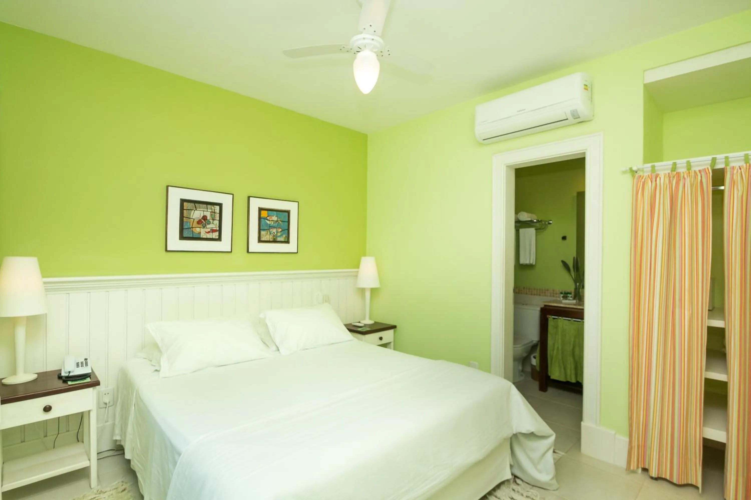 Bedroom, Bed in Pousada Vila do Bosque