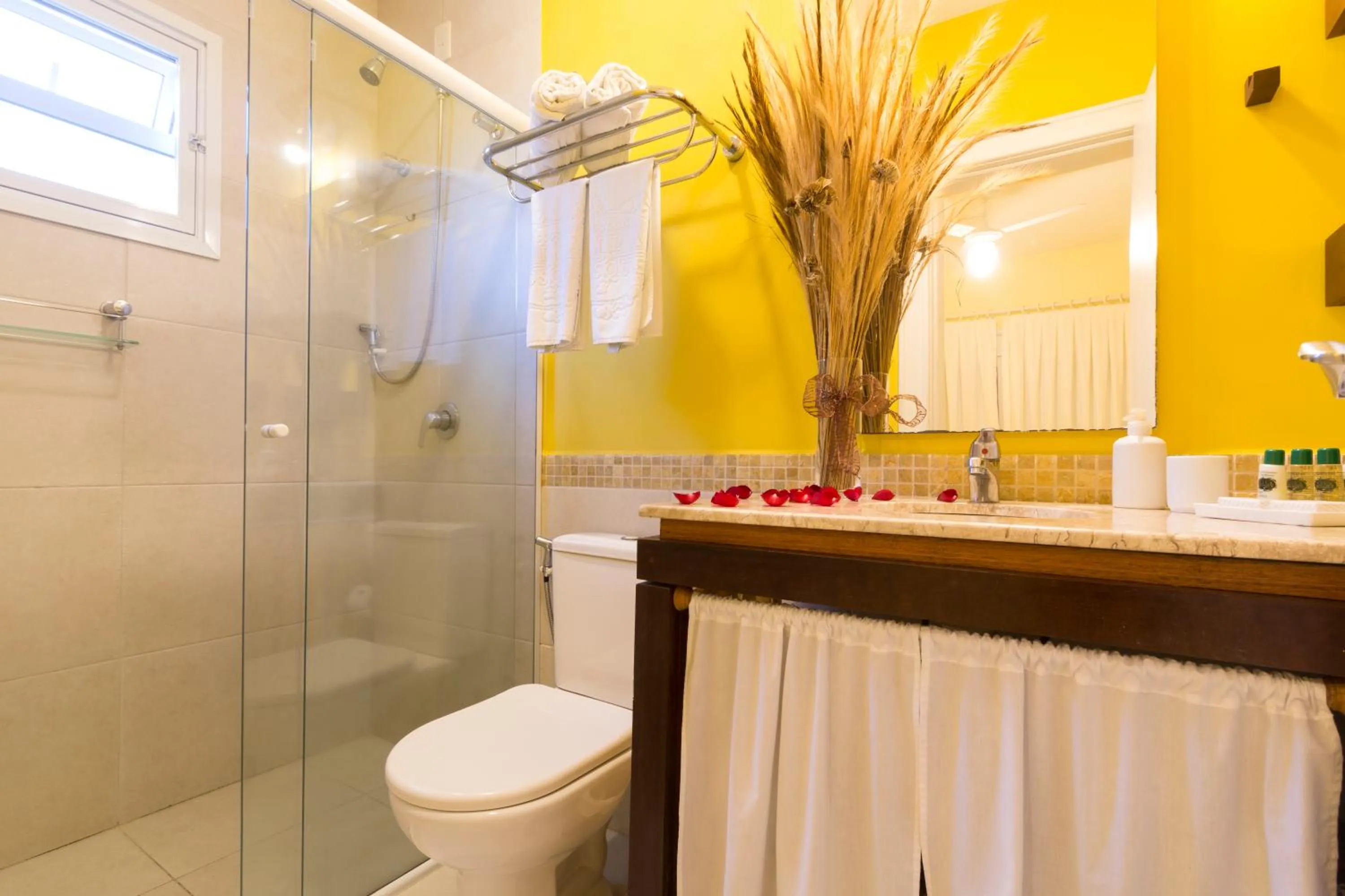 Bathroom in Pousada Vila do Bosque