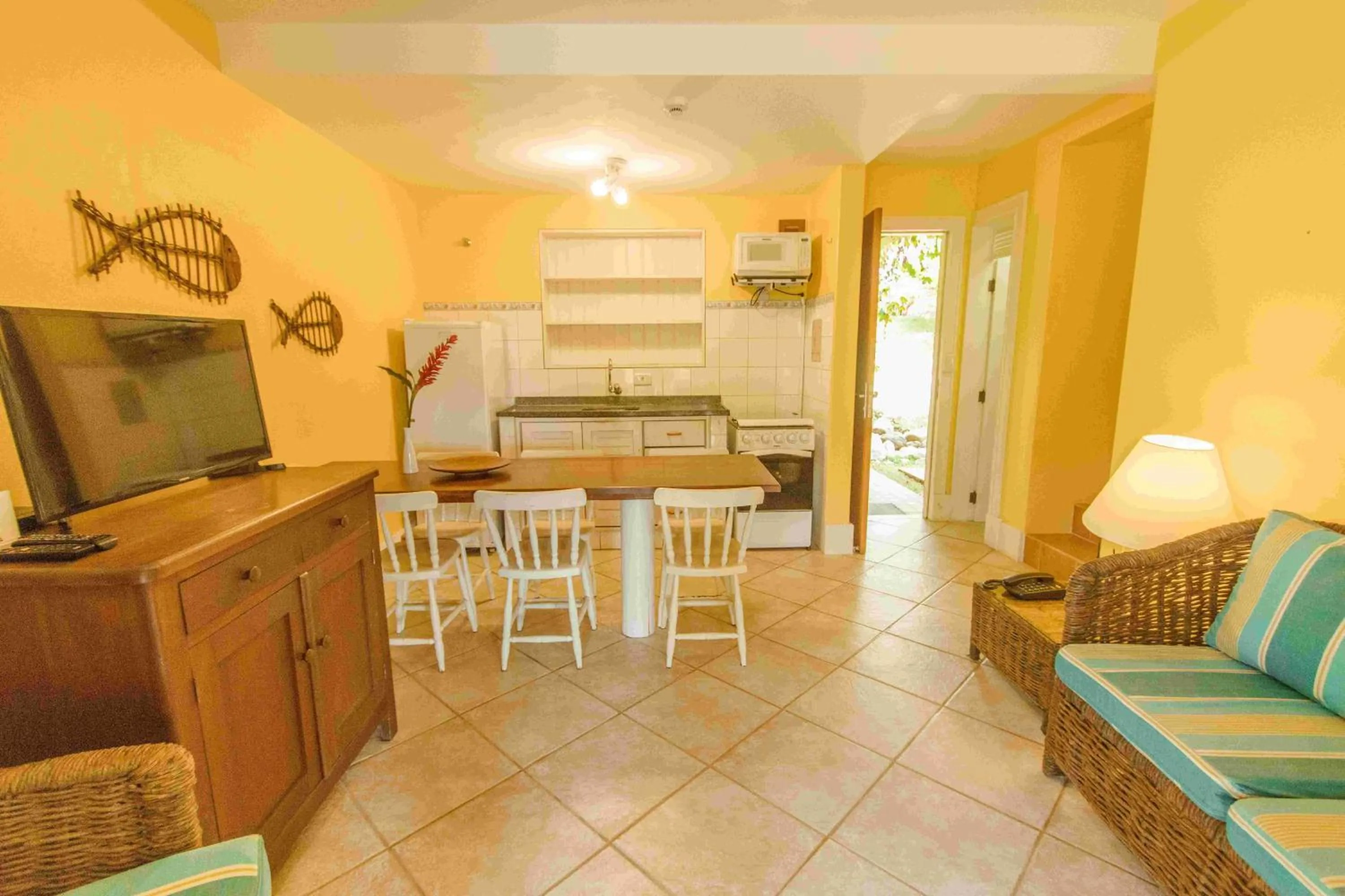 TV and multimedia in Pousada Vila do Bosque