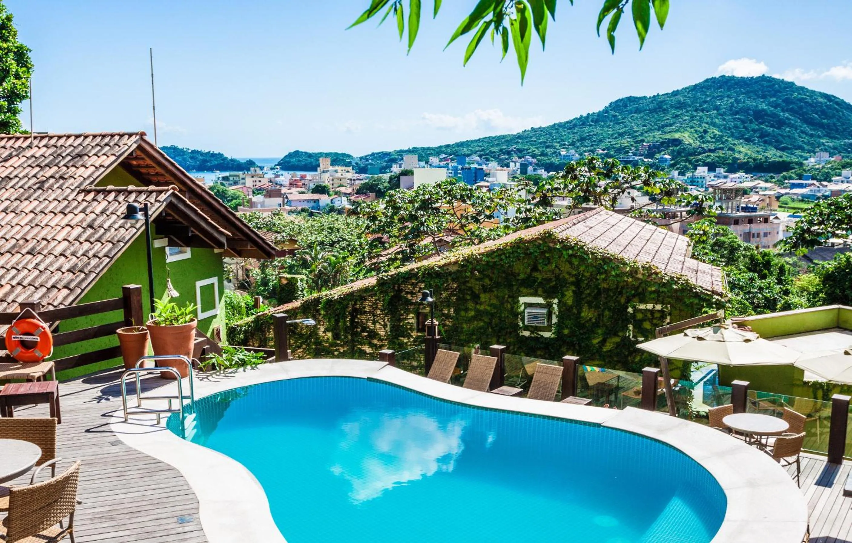 Swimming pool in Pousada Vila do Bosque