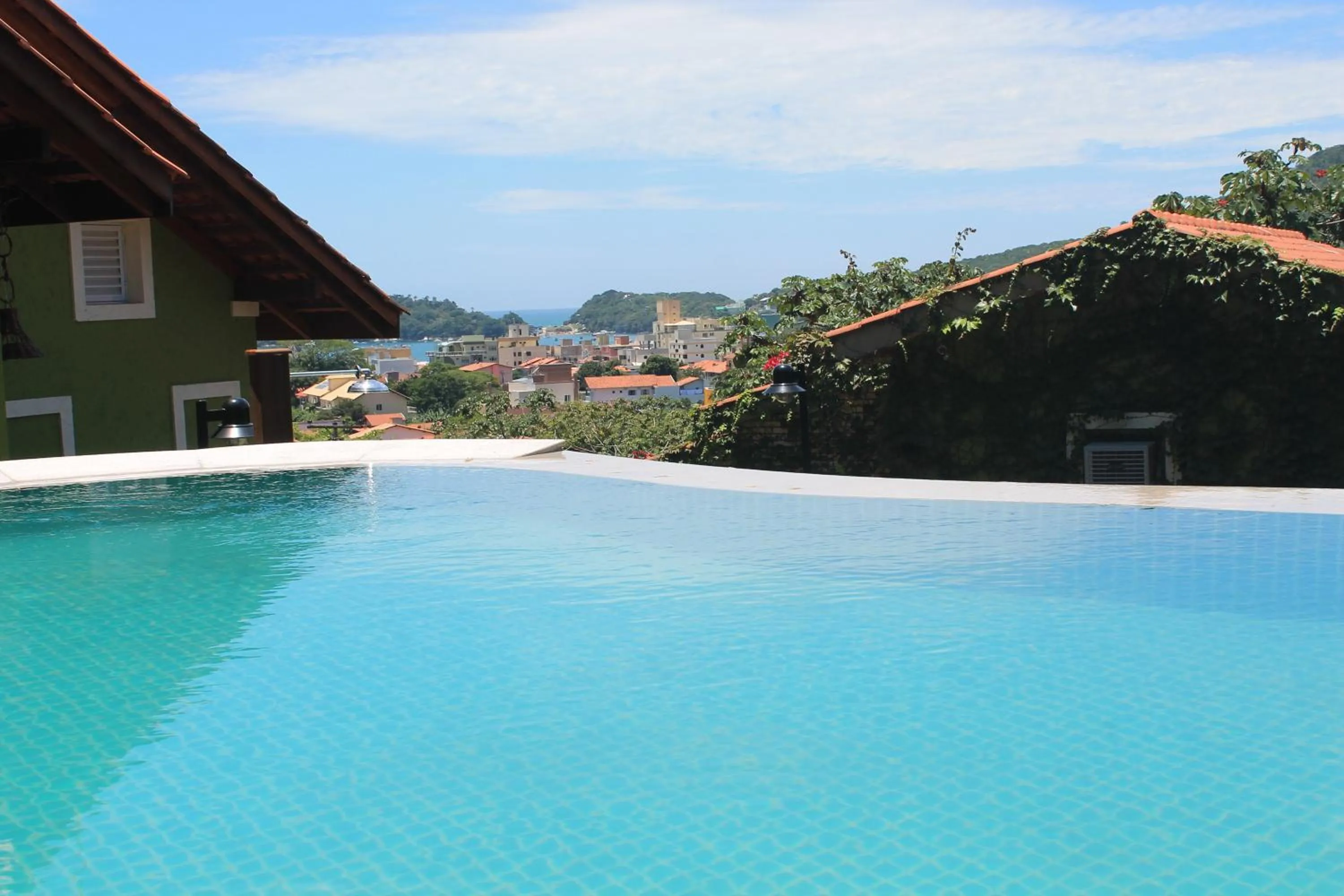 Swimming pool in Pousada Vila do Bosque