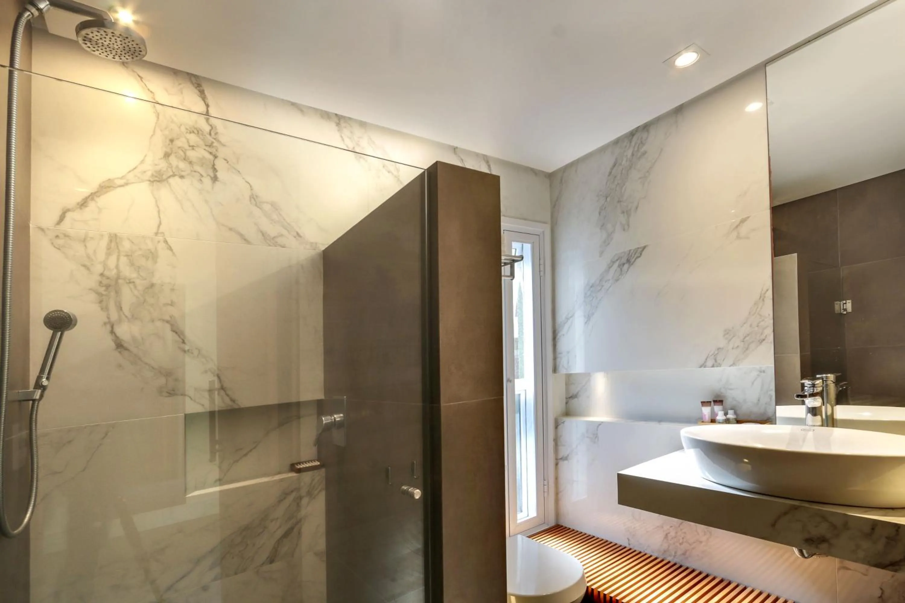 Shower in Pousada Vila do Bosque