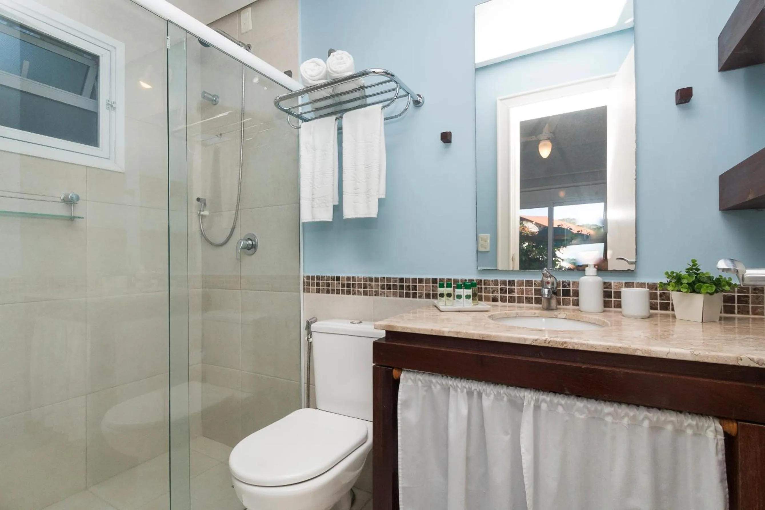 Shower in Pousada Vila do Bosque