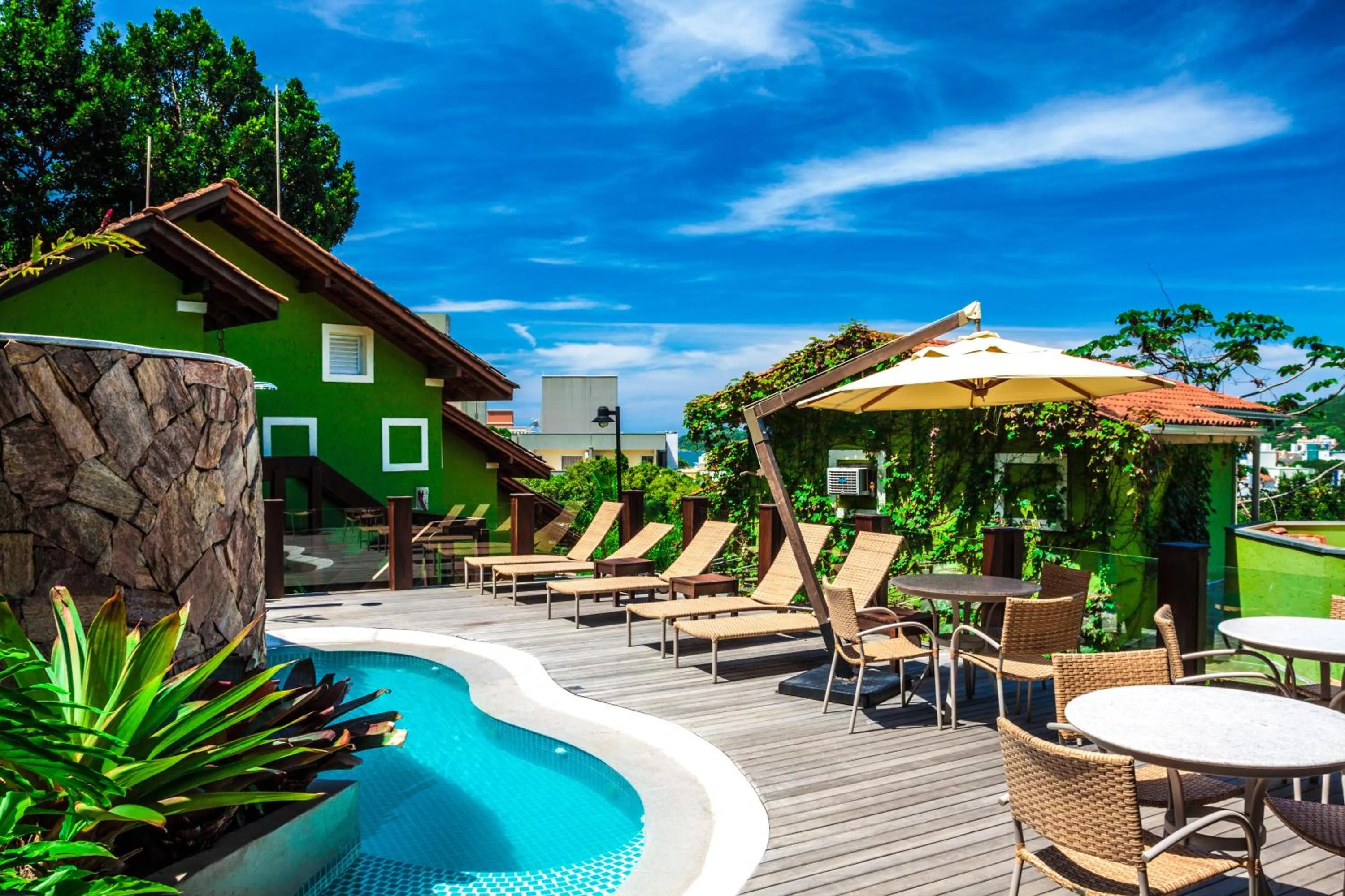 Swimming pool in Pousada Vila do Bosque