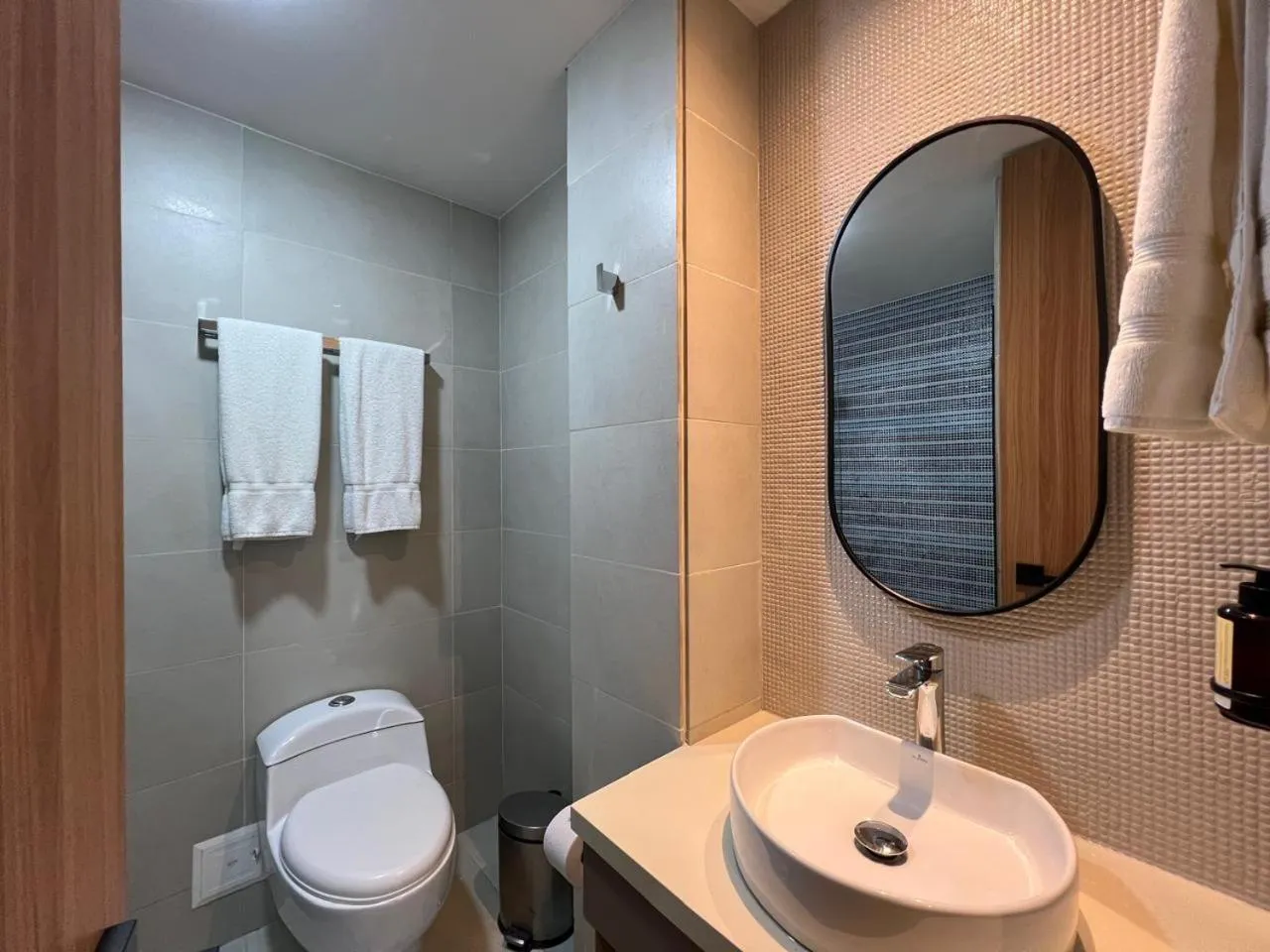 Shower in Zi One Luxury Hotel