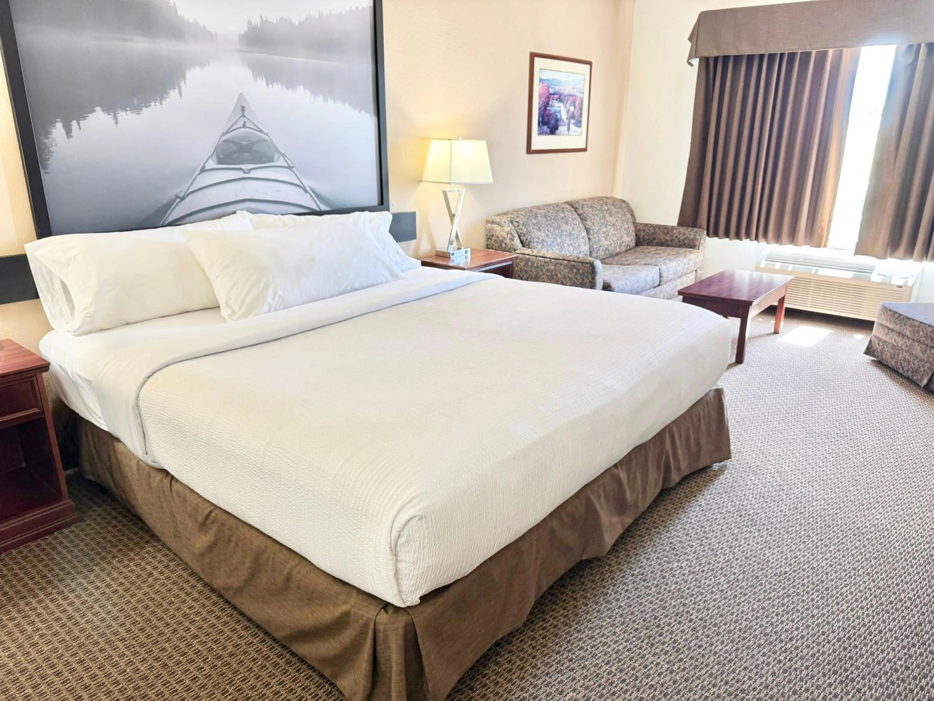 Bed in Super 8 by Wyndham High River AB