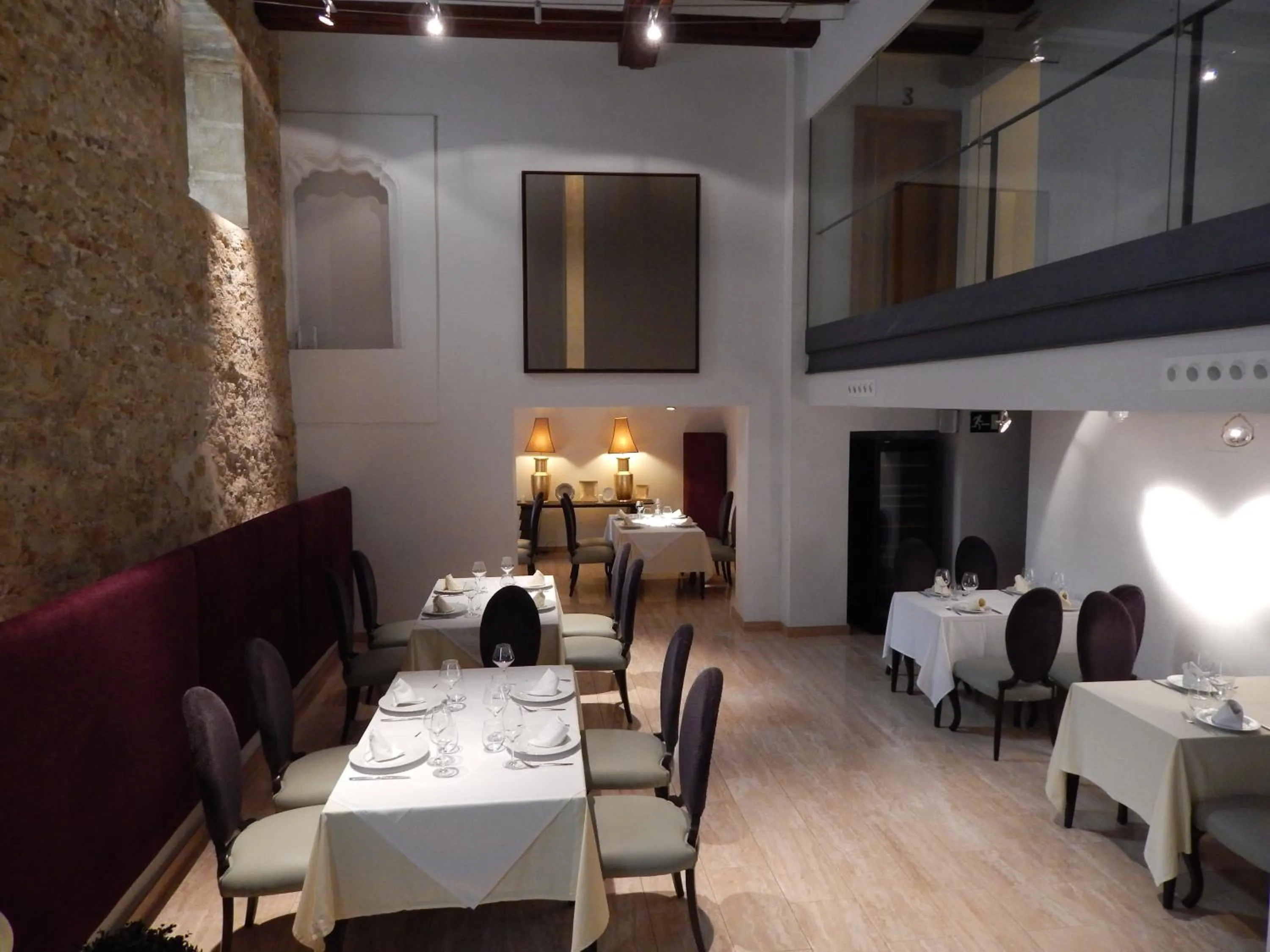 Restaurant/places to eat in Hotel Palau dels Osset