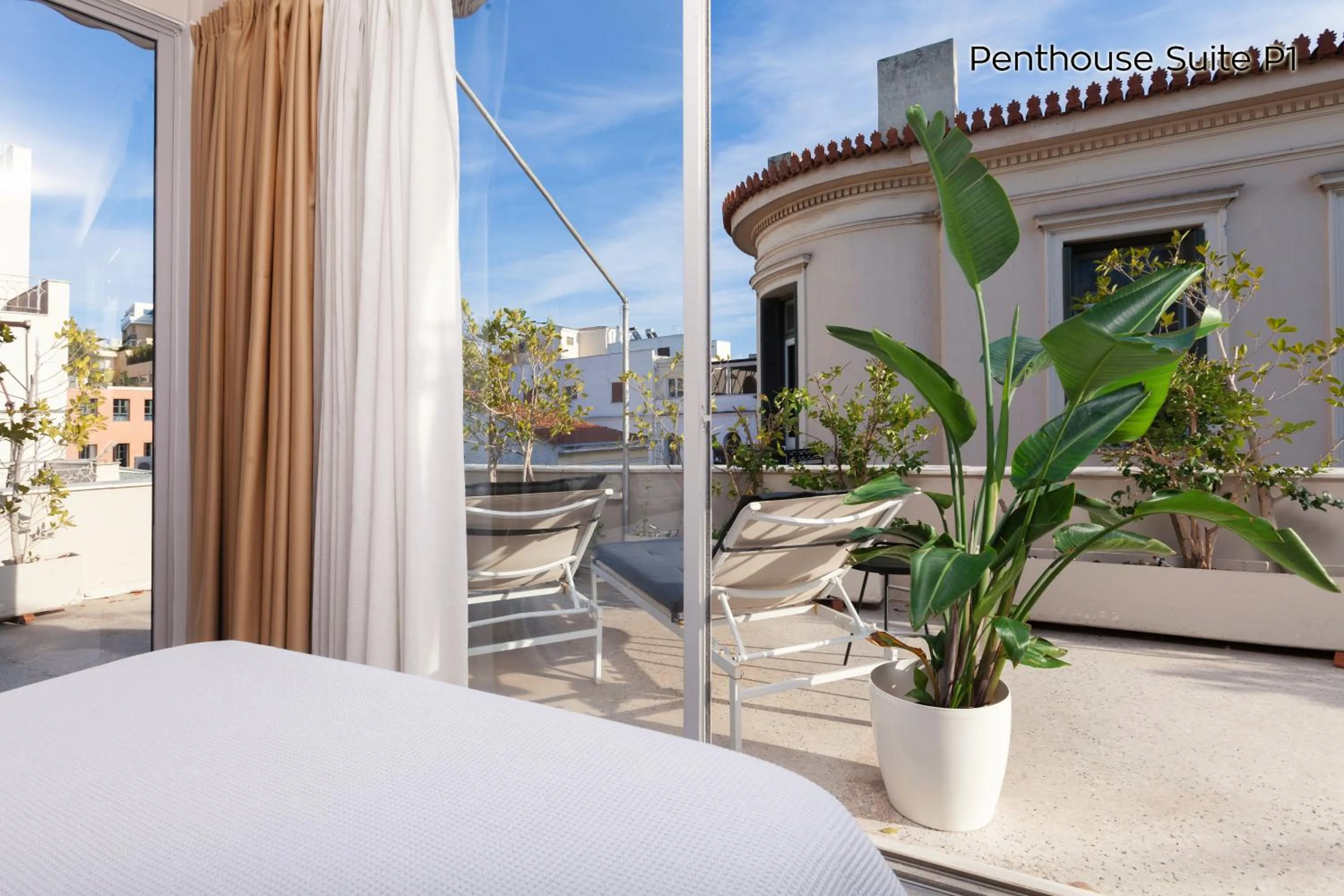 Bed in The Marble Suites, PLAKA