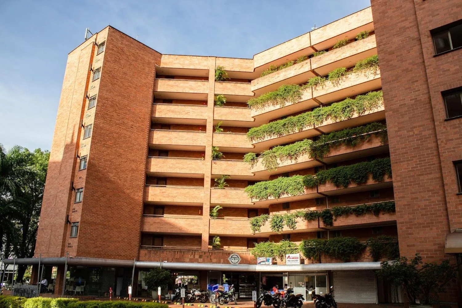 Facade/entrance in Portal del Rodeo ApartaHotel - Arkadia Mall