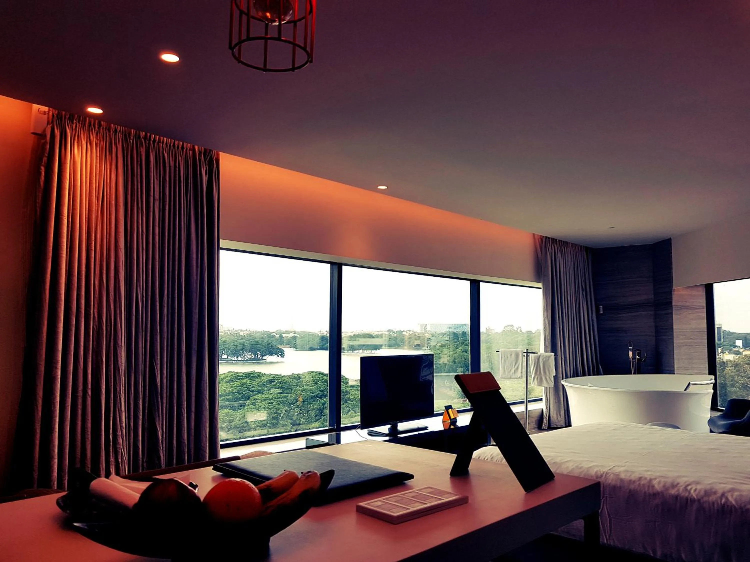 Bedroom, Bed in Radisson Bengaluru City Center