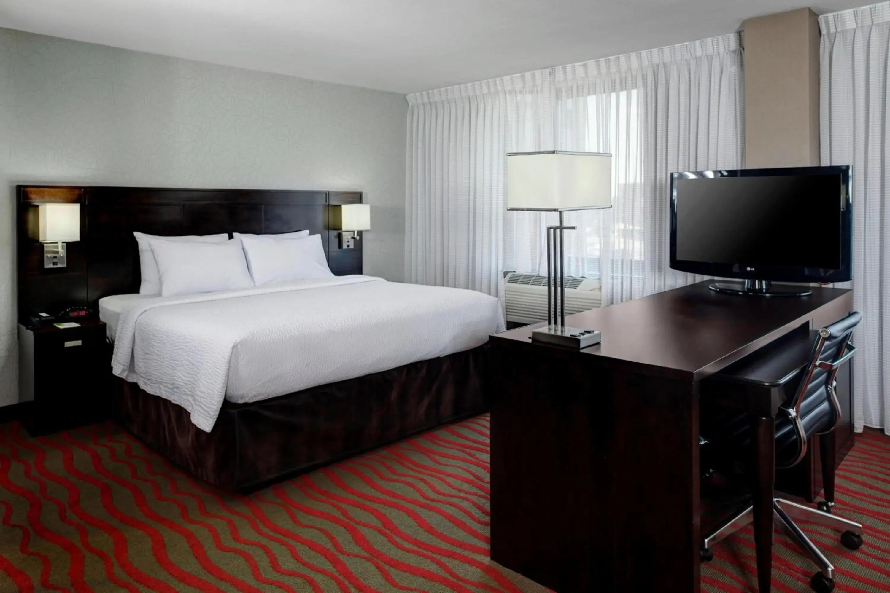 King Room with Sofa Bed in Courtyard by Marriott St. Cloud King Room with Sofa Bed in Courtyard by Marriott St. Cloud