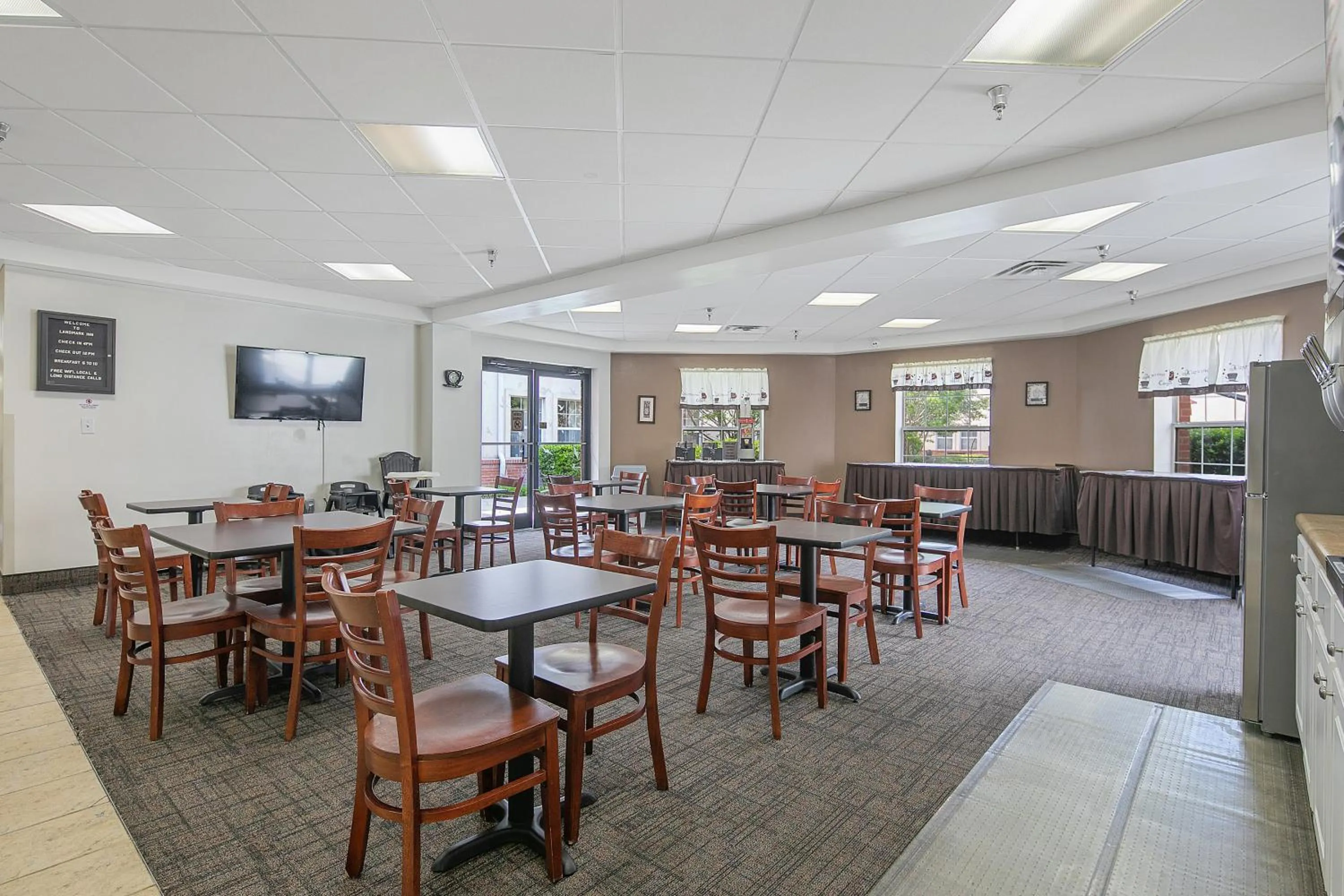 Breakfast in The Landmark Inn