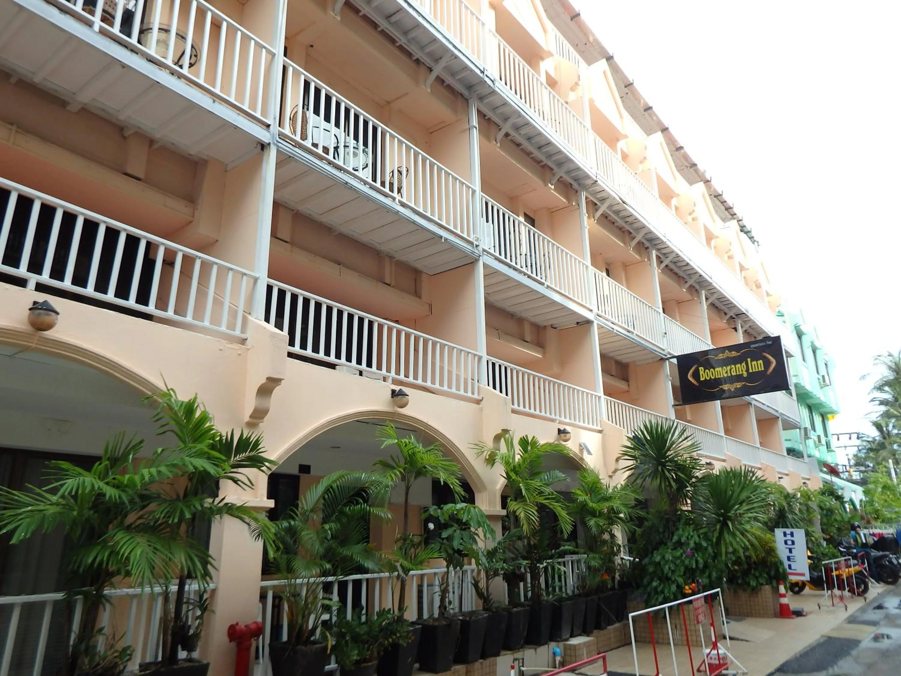 Property building in Boomerang Inn