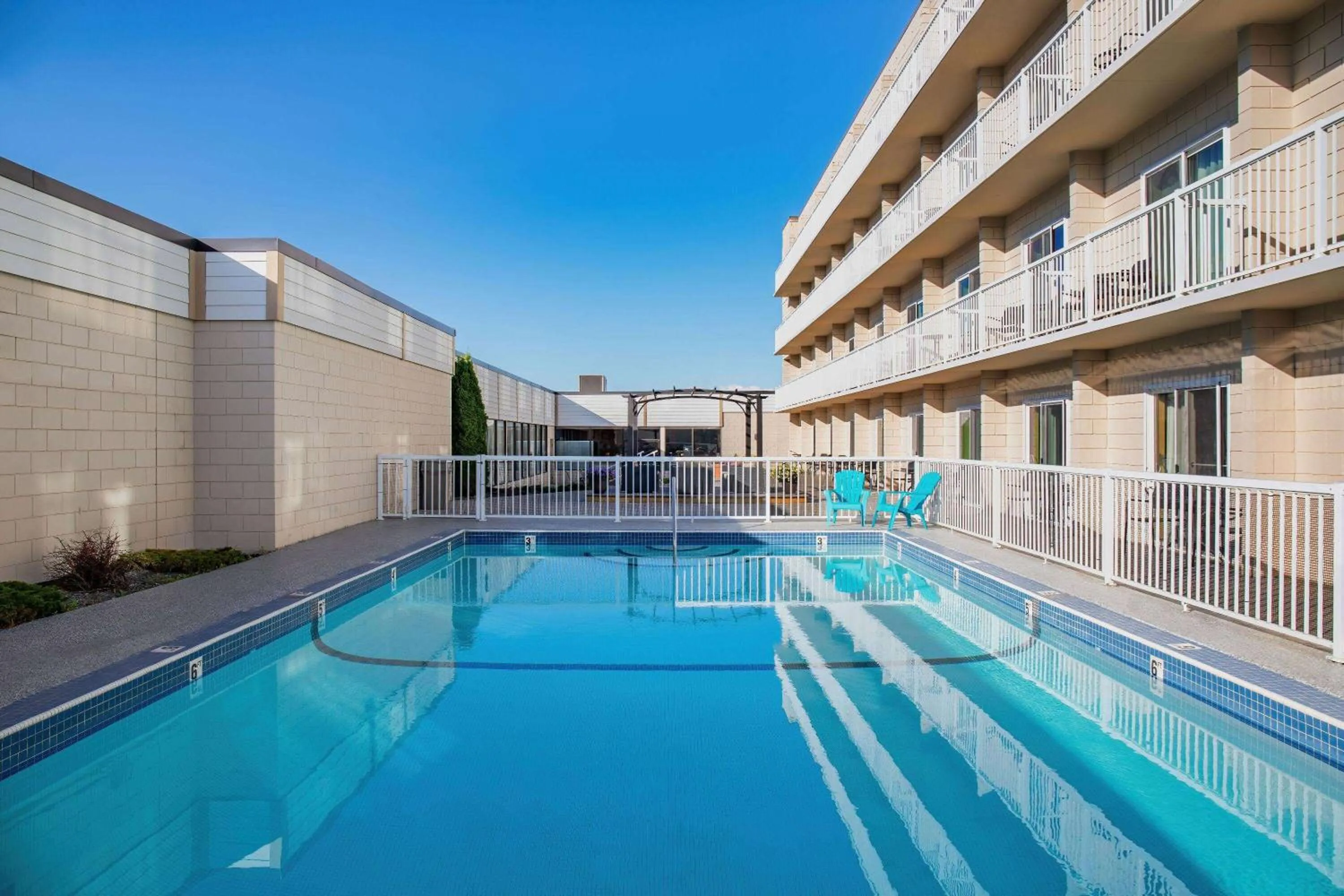 Swimming pool in Days Inn by Wyndham Cranbrook Conference Centre
