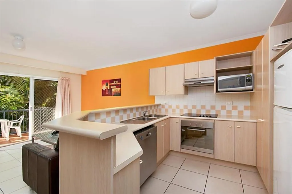 Kitchen or kitchenette in Blue Waters Apartments