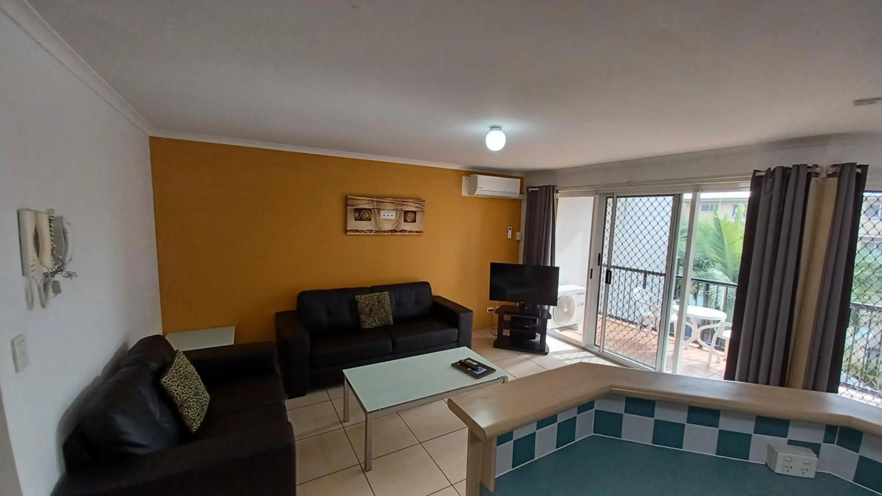 TV and multimedia in Blue Waters Apartments