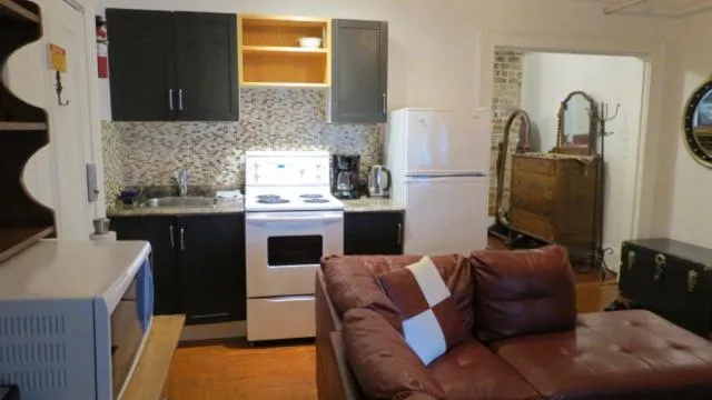 The Roses Heritage Inn