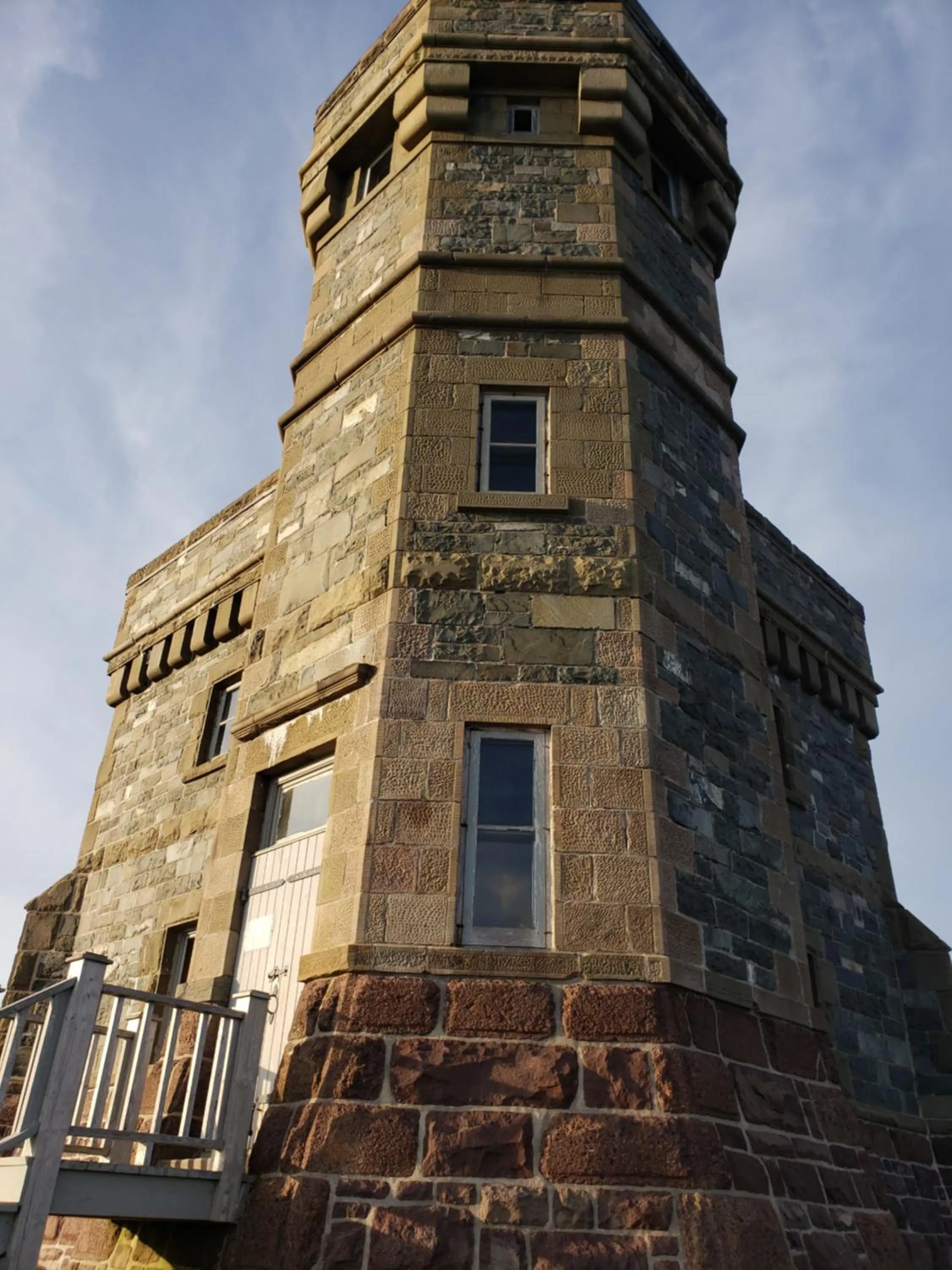 The Roses Heritage Inn