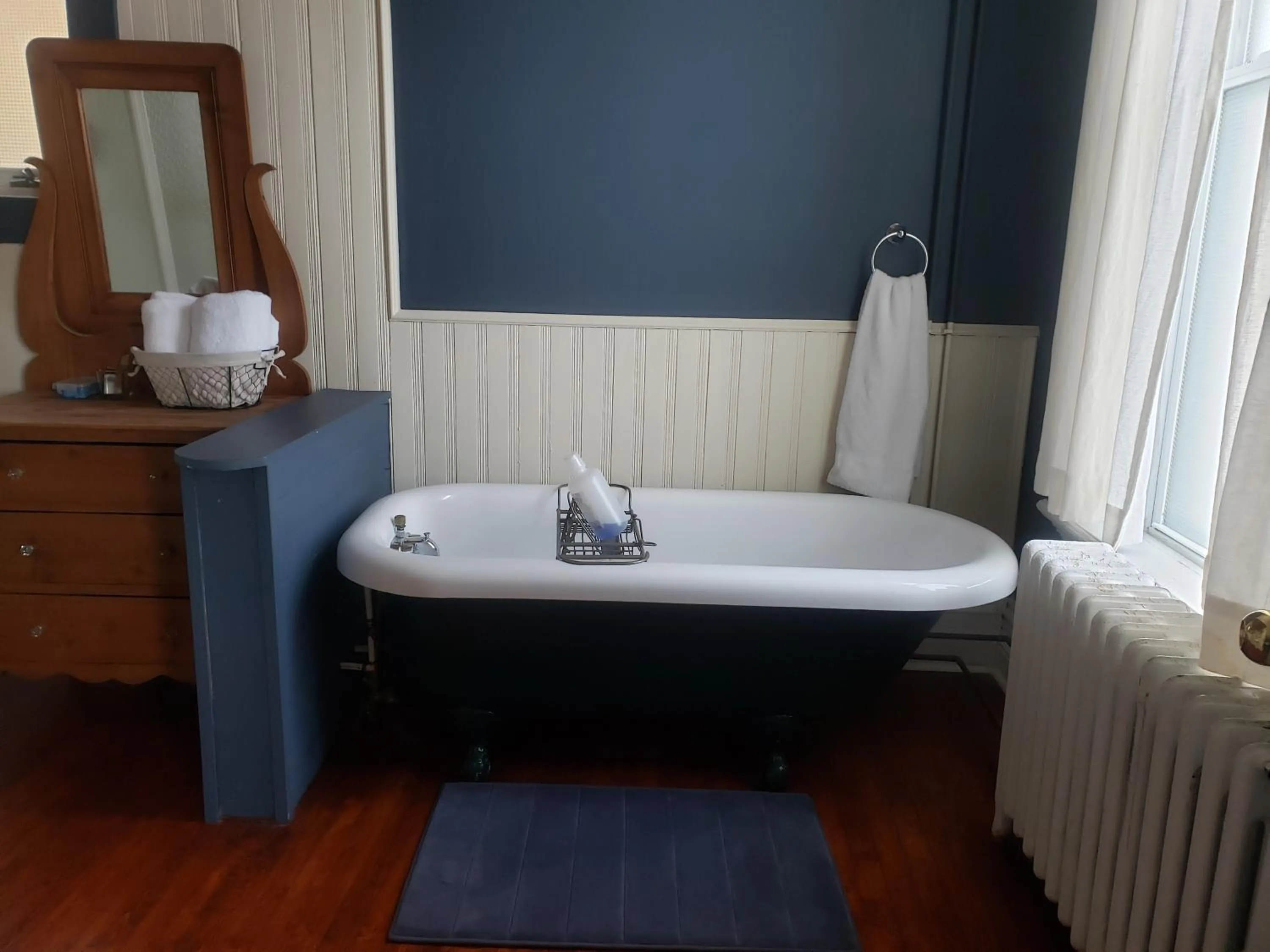 The Roses Heritage Inn