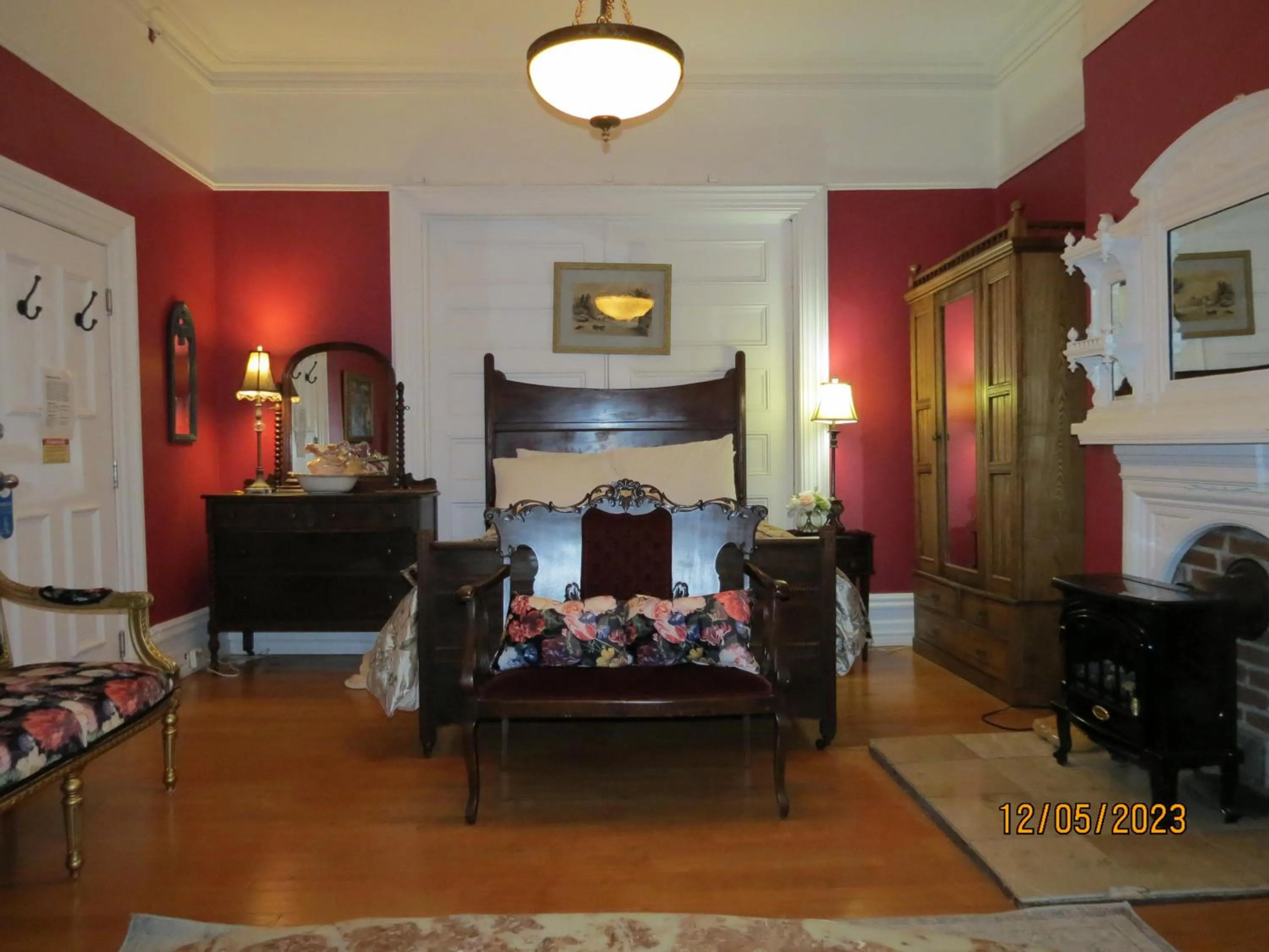 The Roses Heritage Inn