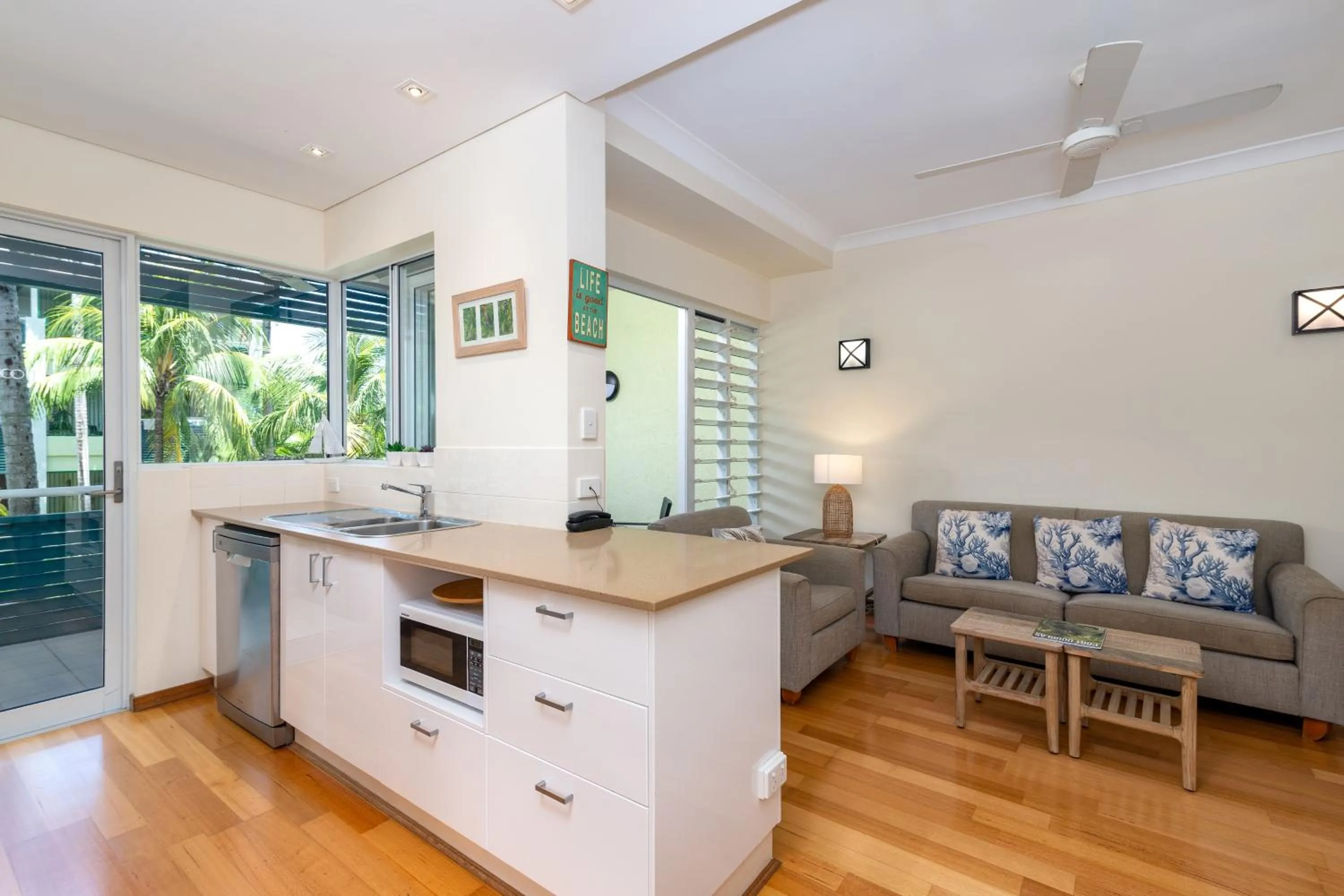 Kitchen or kitchenette in Verandahs Boutique Apartments