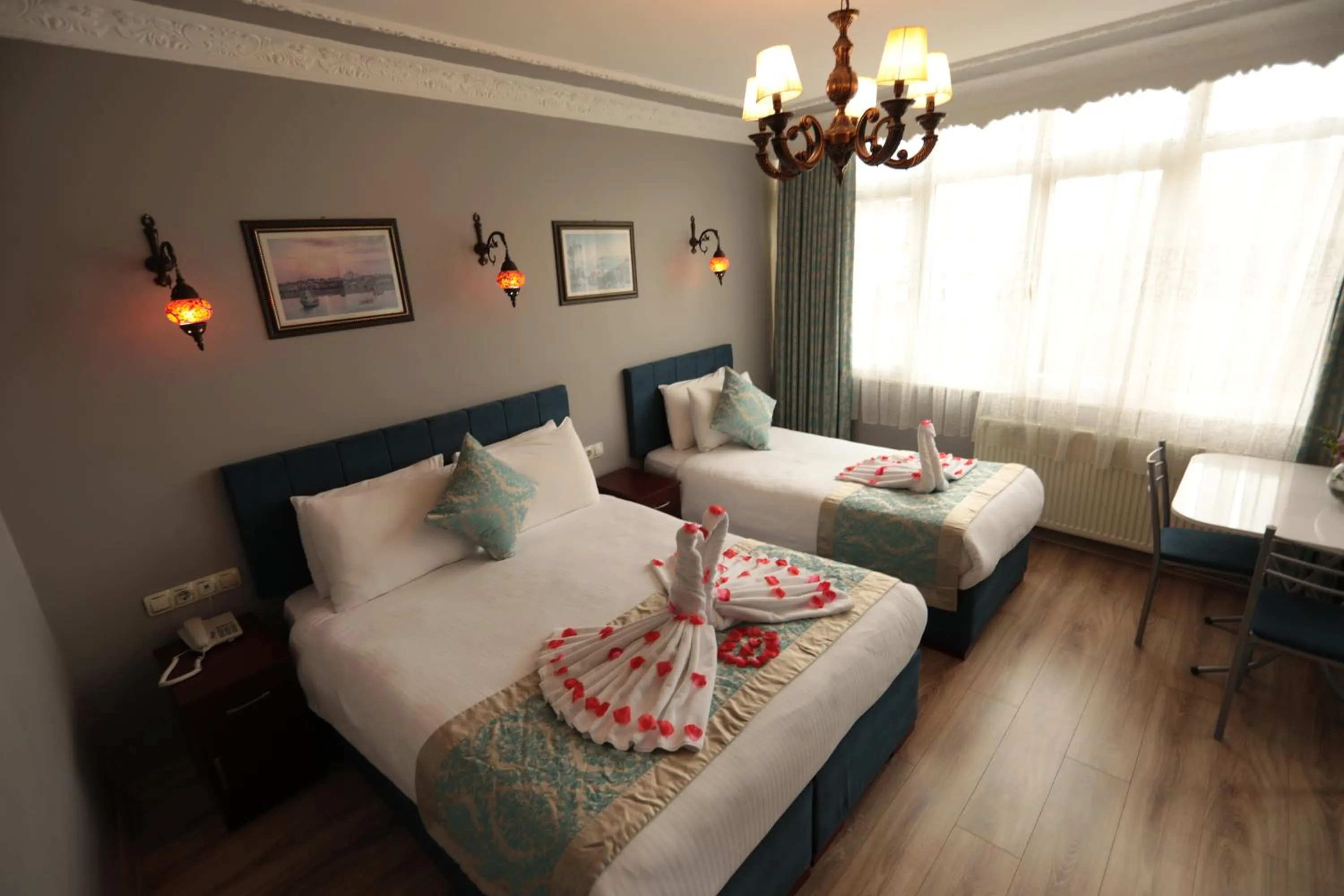 Photo of the whole room, Bed in White Pearl Apart Hotel