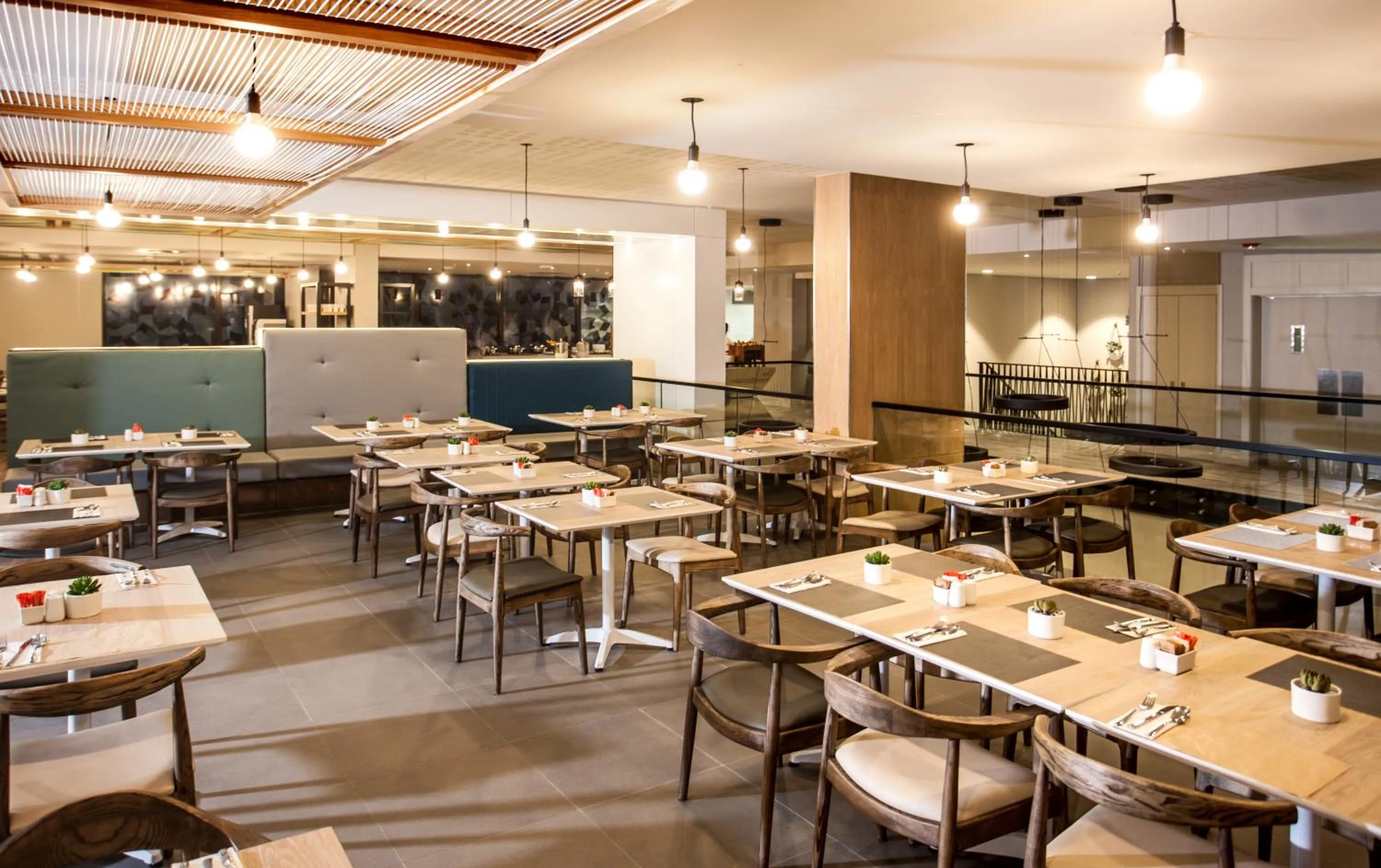 Buffet breakfast in StayEasy Cape Town City Bowl