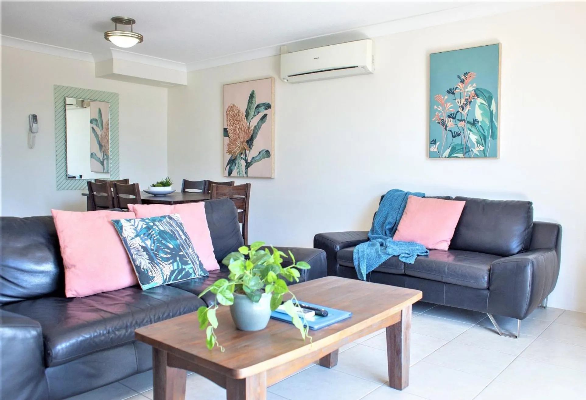 Living room in Montana Palms Resort