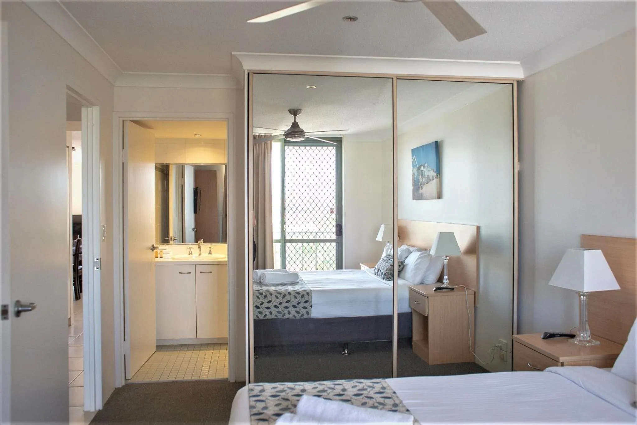 Bedroom, Bed in Montana Palms Resort