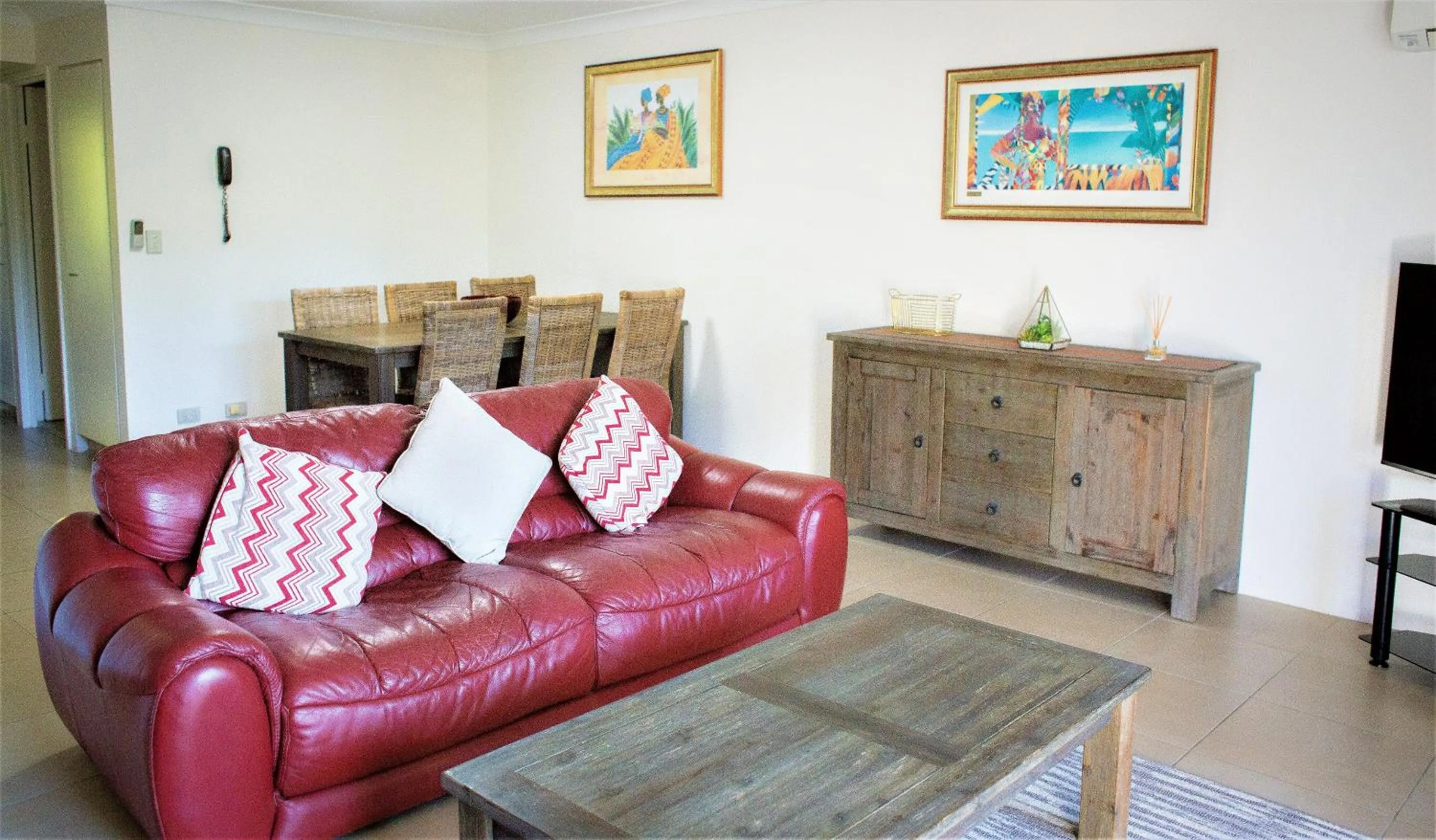 Living room in Montana Palms Resort