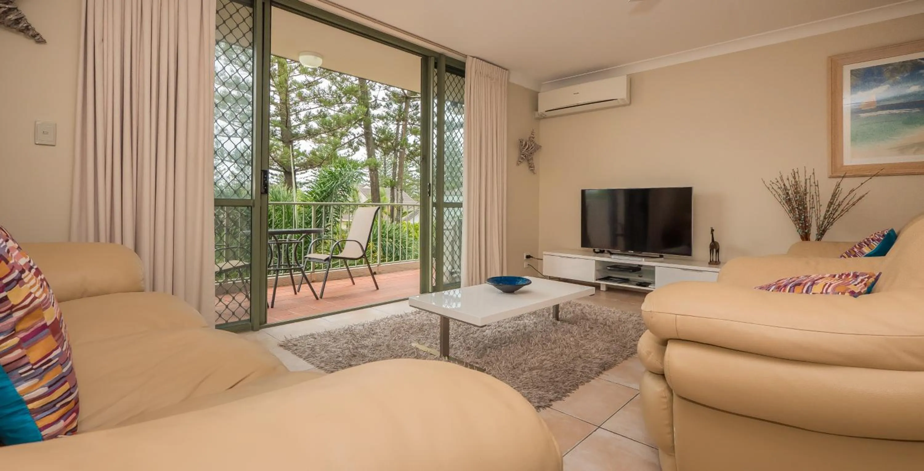 Living room in Montana Palms Resort